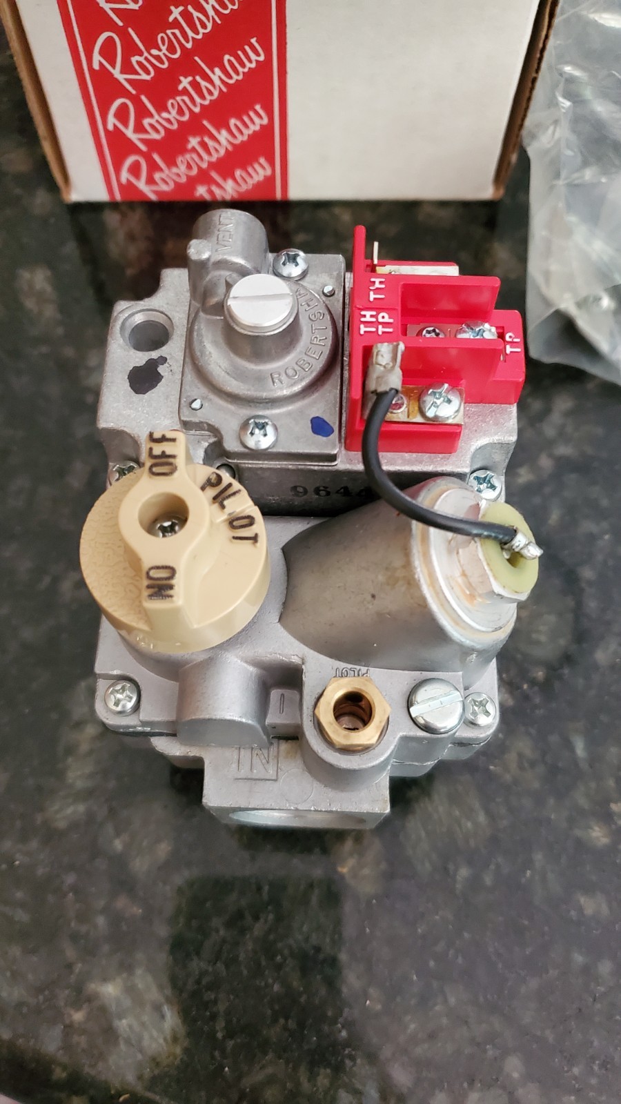 Robertshaw Gas Valve 700-506 Model 7000 BMVR