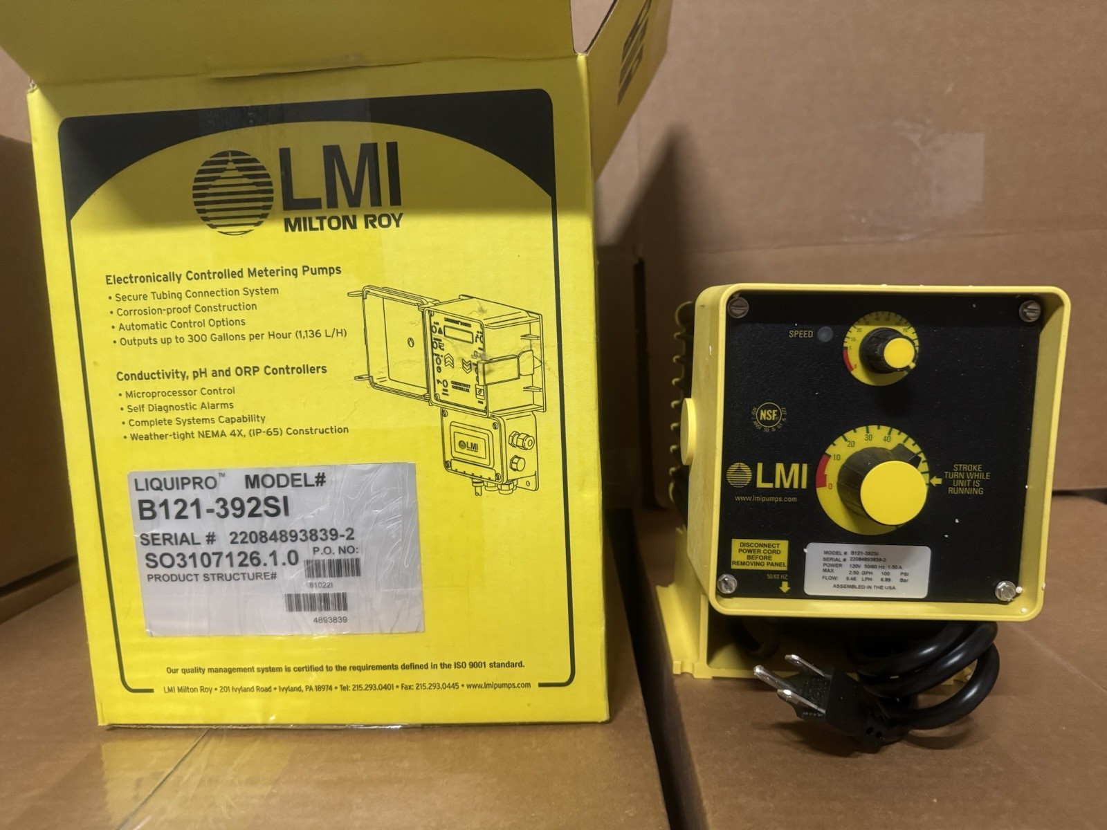 LMI Chemical Metering Pump B121-392SI 2.5 GPH, 100 psi, PVDF, Manual Control