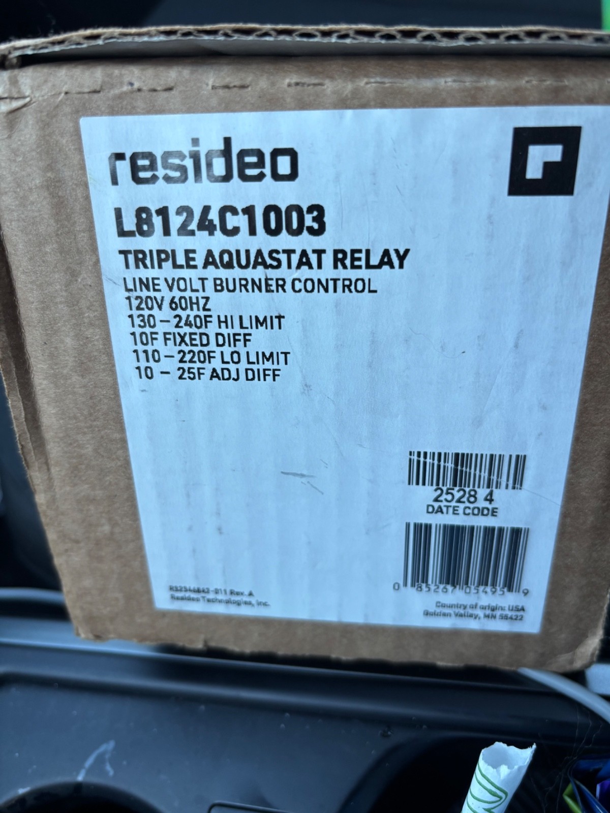 HONEYWELL L8124B1039 (MILLIVOTAGE) TRIPLE AQUASTAT RELAY