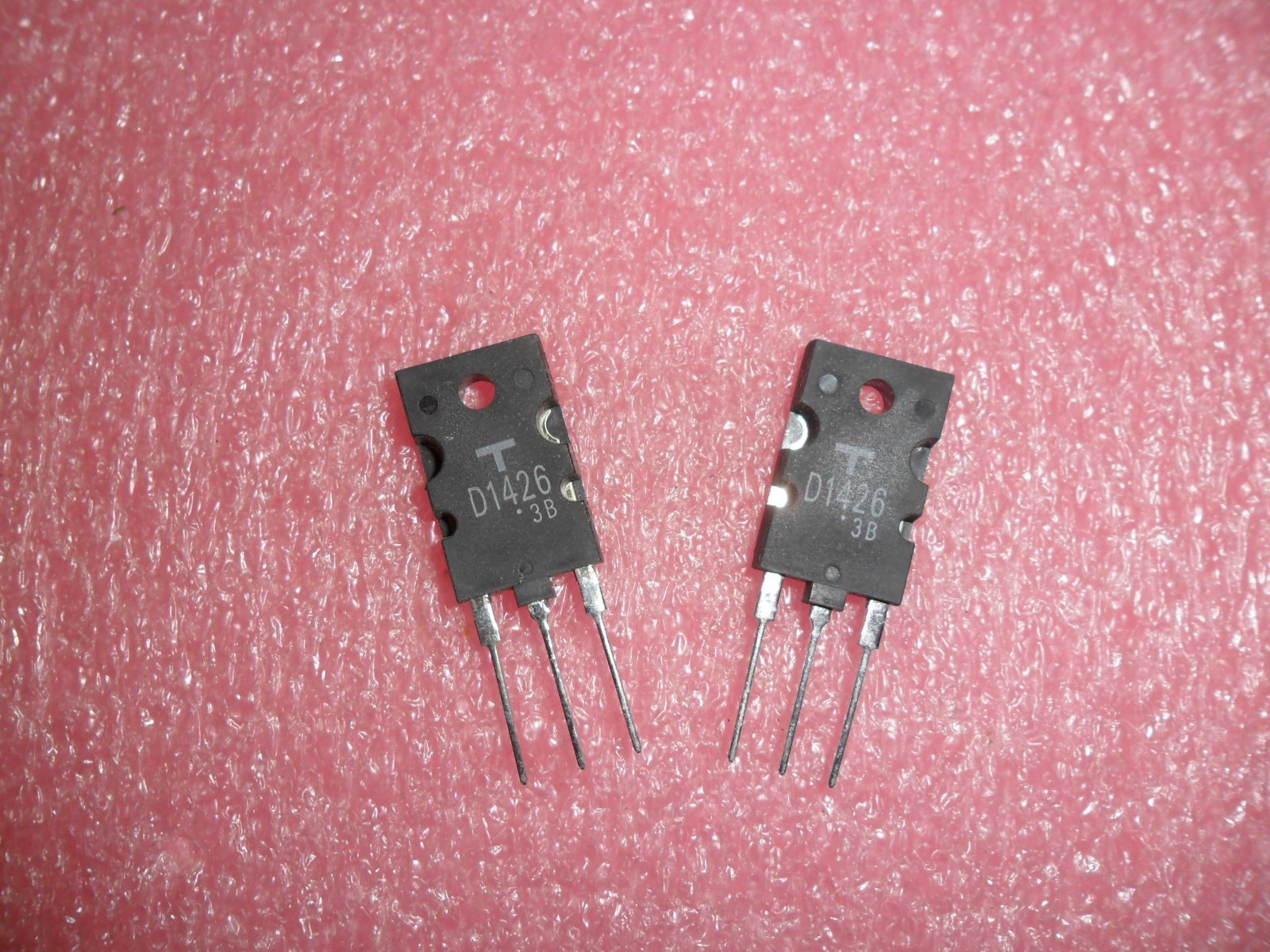 2SD1426 BIPOLAR JUNCTION TRANSISTOR NPN TO247 VAR TOSHIBA (LOT OF 2)