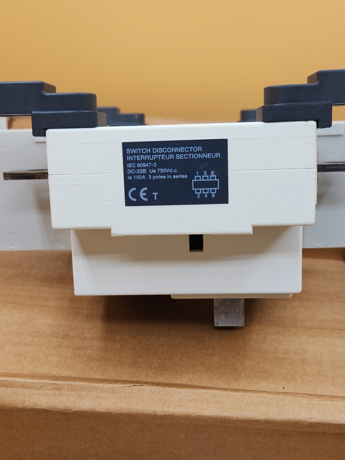 SOCOMEC 27DC3011 SIRCO DC Disconnect Load Break Switch 100A 600 V 3 Pole New