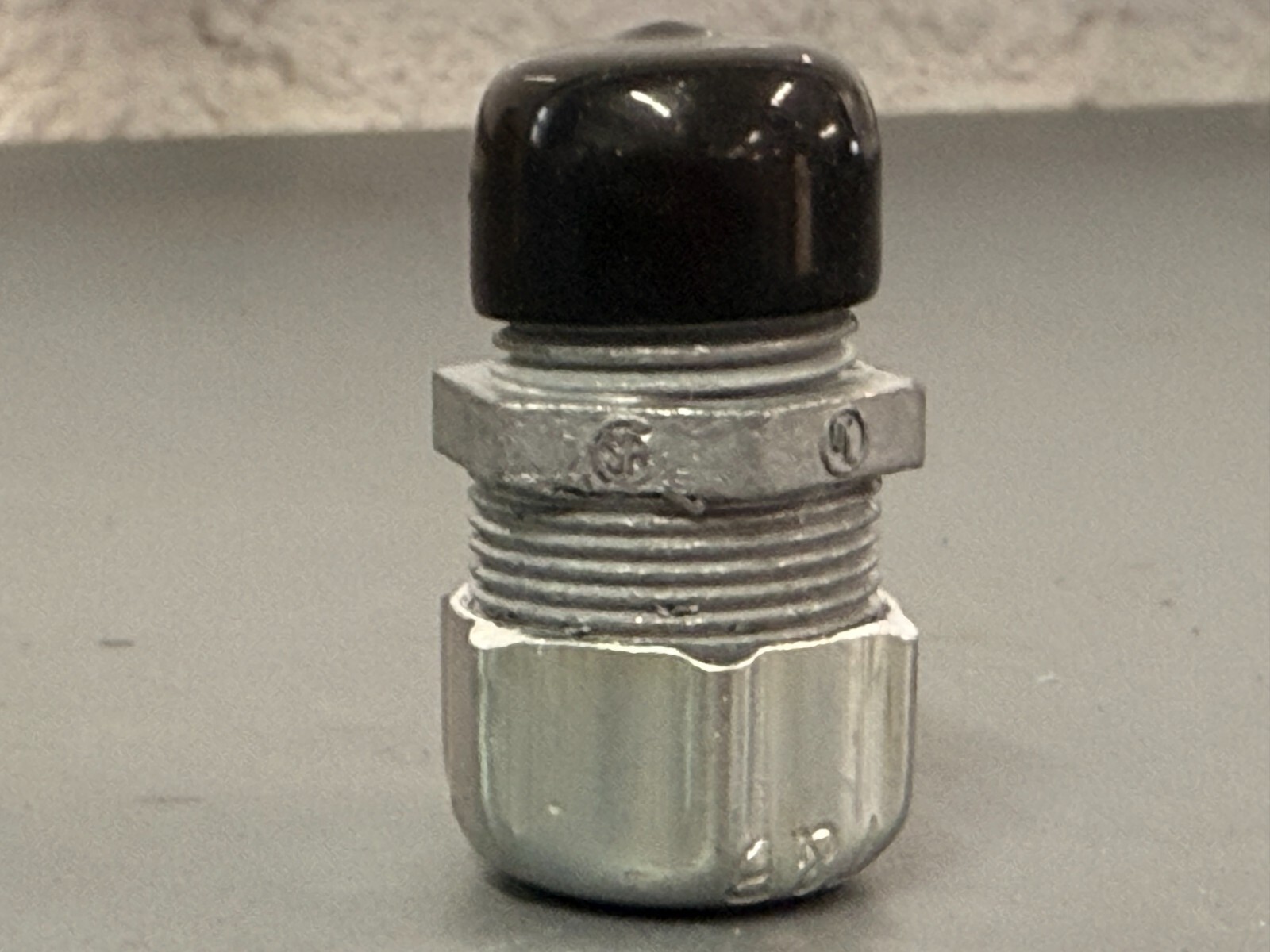 25 Thomas & Betts 1/2″ Straight Liquidtight Cord Connectors 0.125-0.250