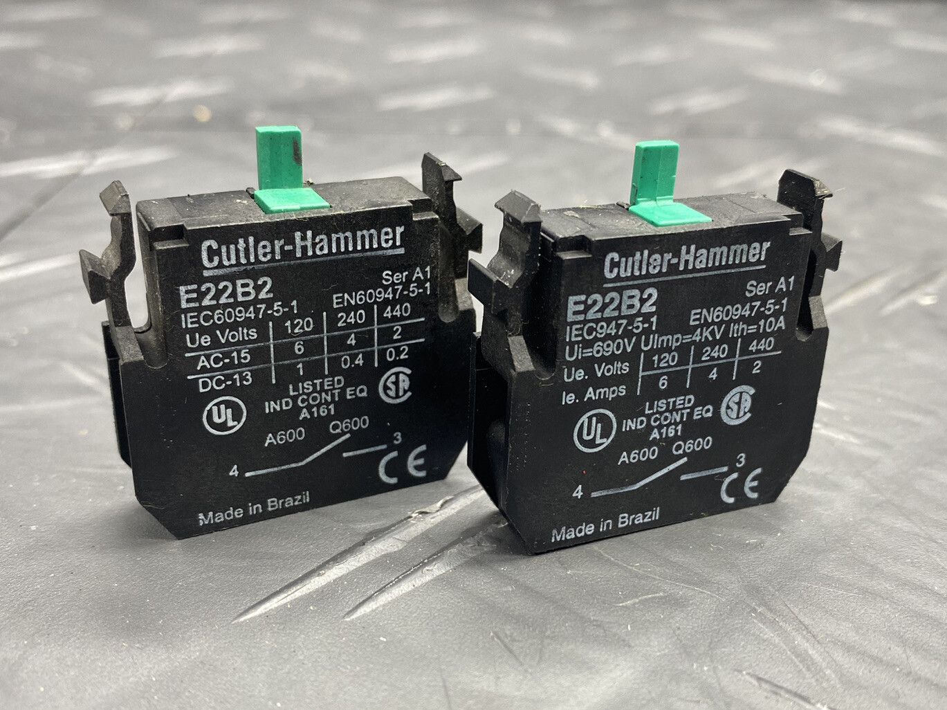 Cutler Hammer E22B2 Eaton Contact Block Ser. A1 600VAC E22 Series (Lot of 2)