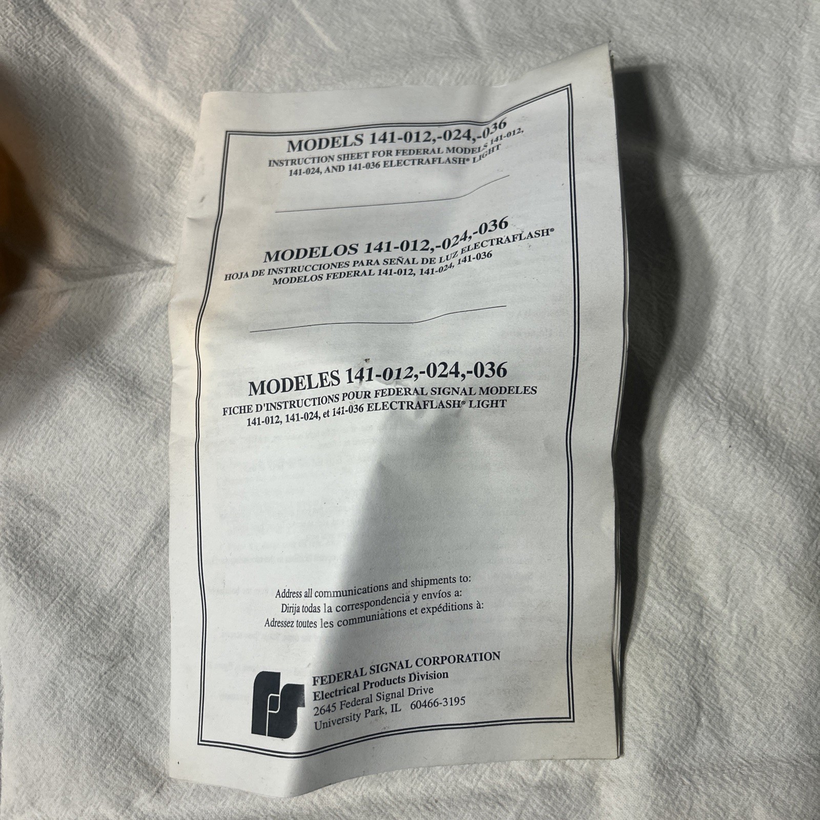 Federal Signal ElectraFlash 141 Strobe Light 12 Volts DC. Amber Color. Series A3