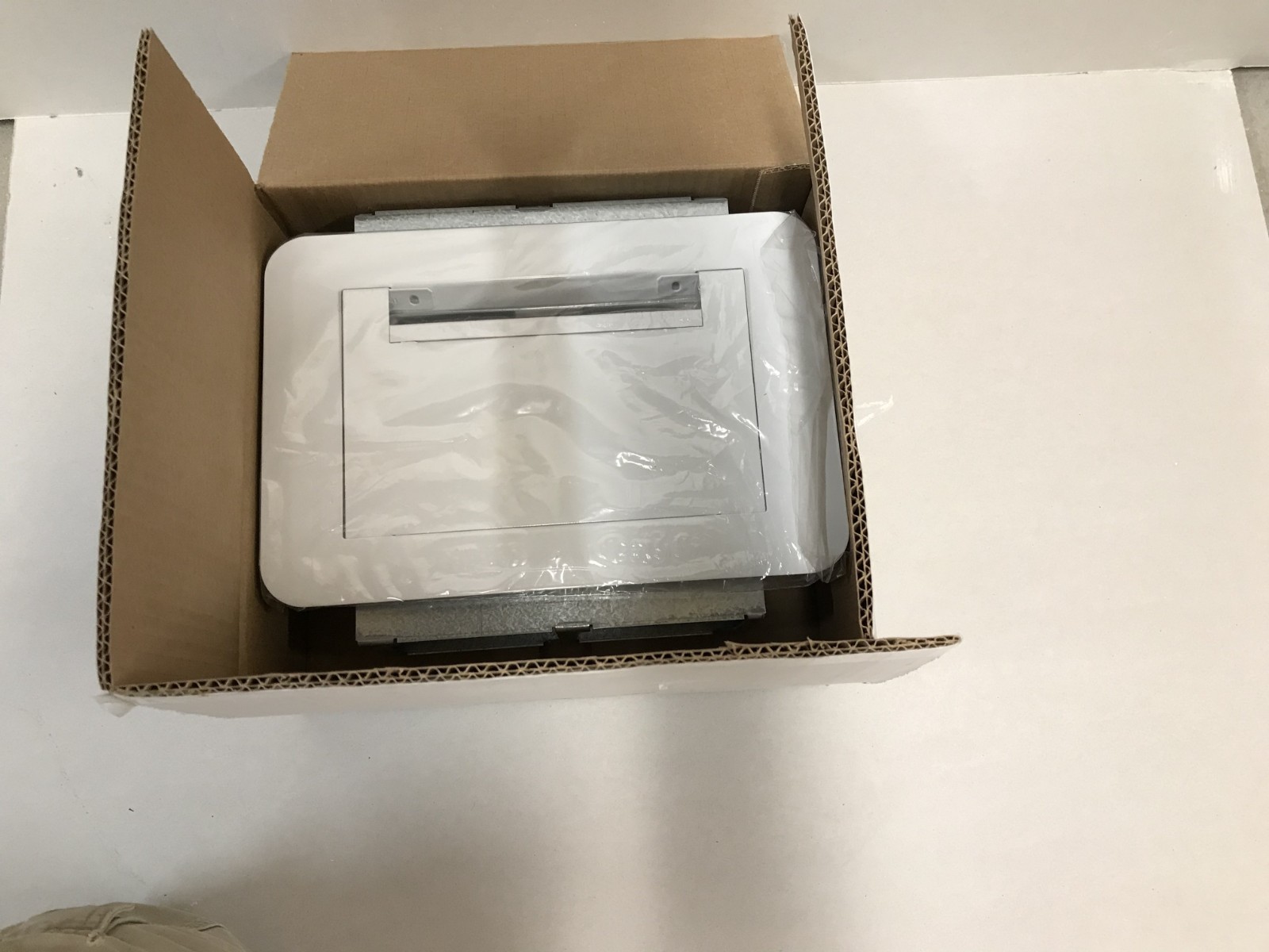 LEGRAND WIREMOLD EFSB4 4-GANG FLATSCREEN TV WALL BOX