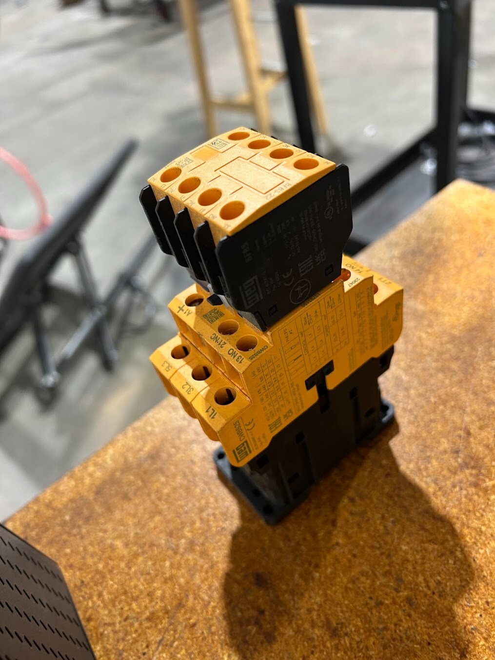 WEG safety contactor CWBS25
