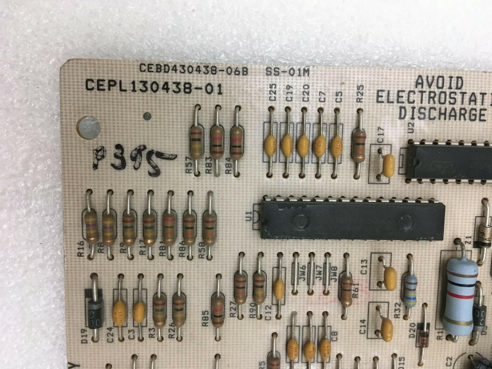 Carrier Bryant Circuit Board CEPL130438-01 HK42FZ013 used #P395
