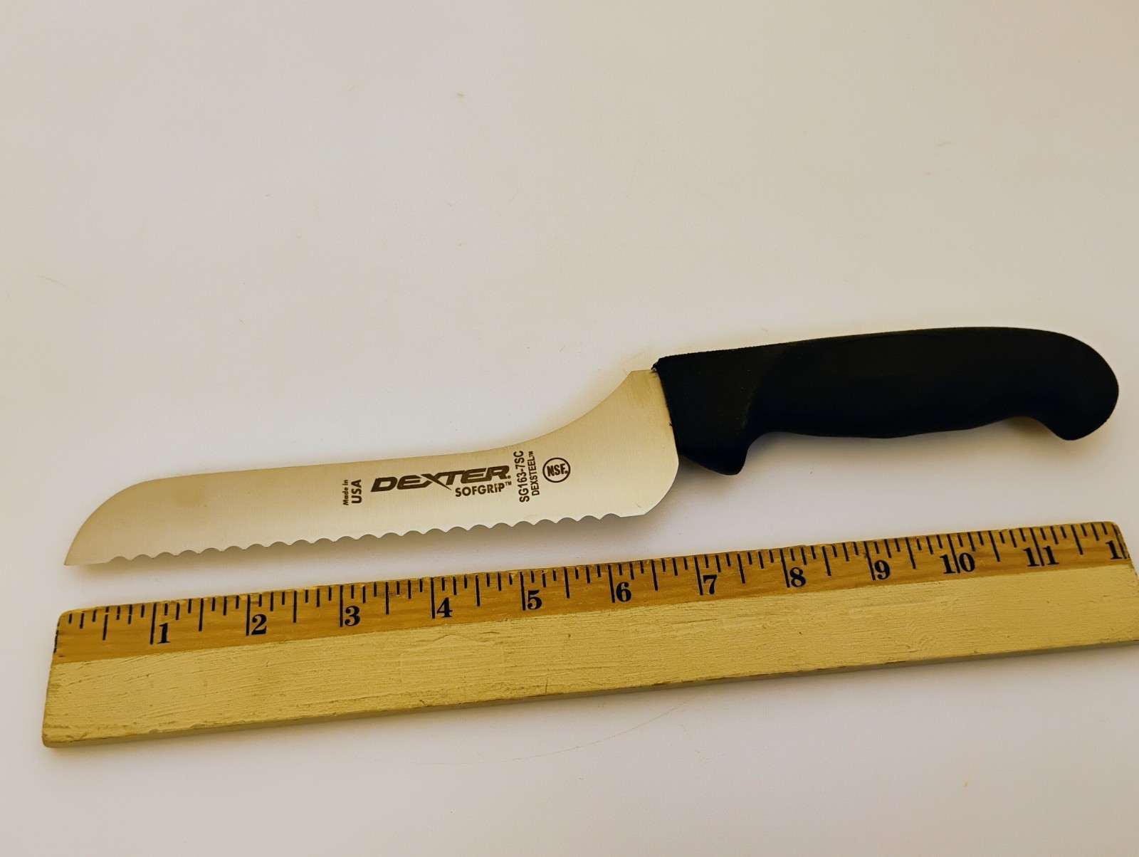 Dexter Set (2) USA 7 inch Offset Blade Scalloped Edge Bread Knives Black Handles