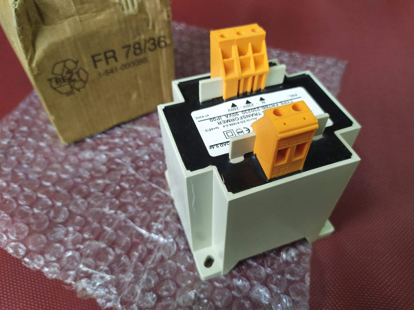 NORATEL FR78B-230230 ISOLATING TRANSFORMER 90VA Ip20 Pri V 230-250V Sec V 230V
