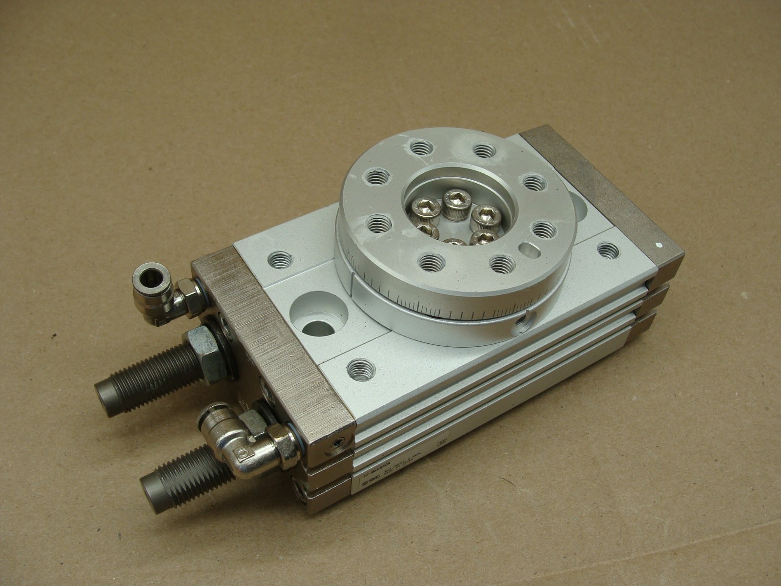 SMC PNEUMATIC ROTARY CYLINDER 22-MSQB50R MAX PRESSURE 0.6MPa
