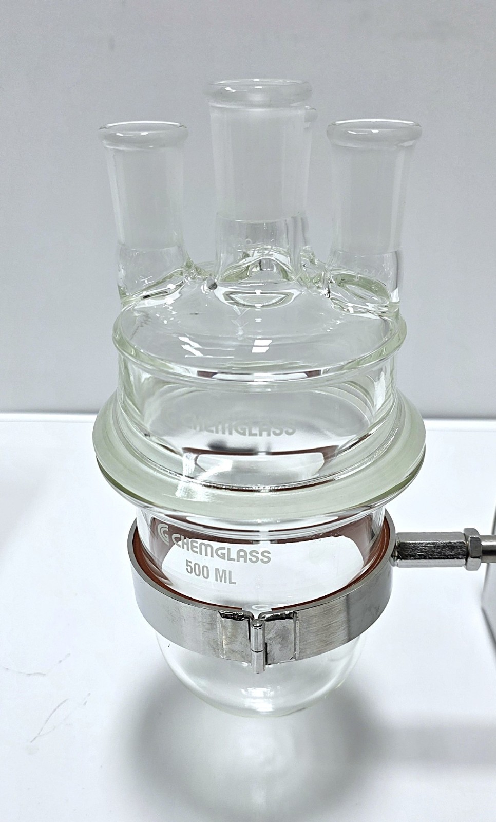 CHEMGLASS 1000mL Reaction Vessel, Cylindrical, Jacketed , with 4 Neck Lid
