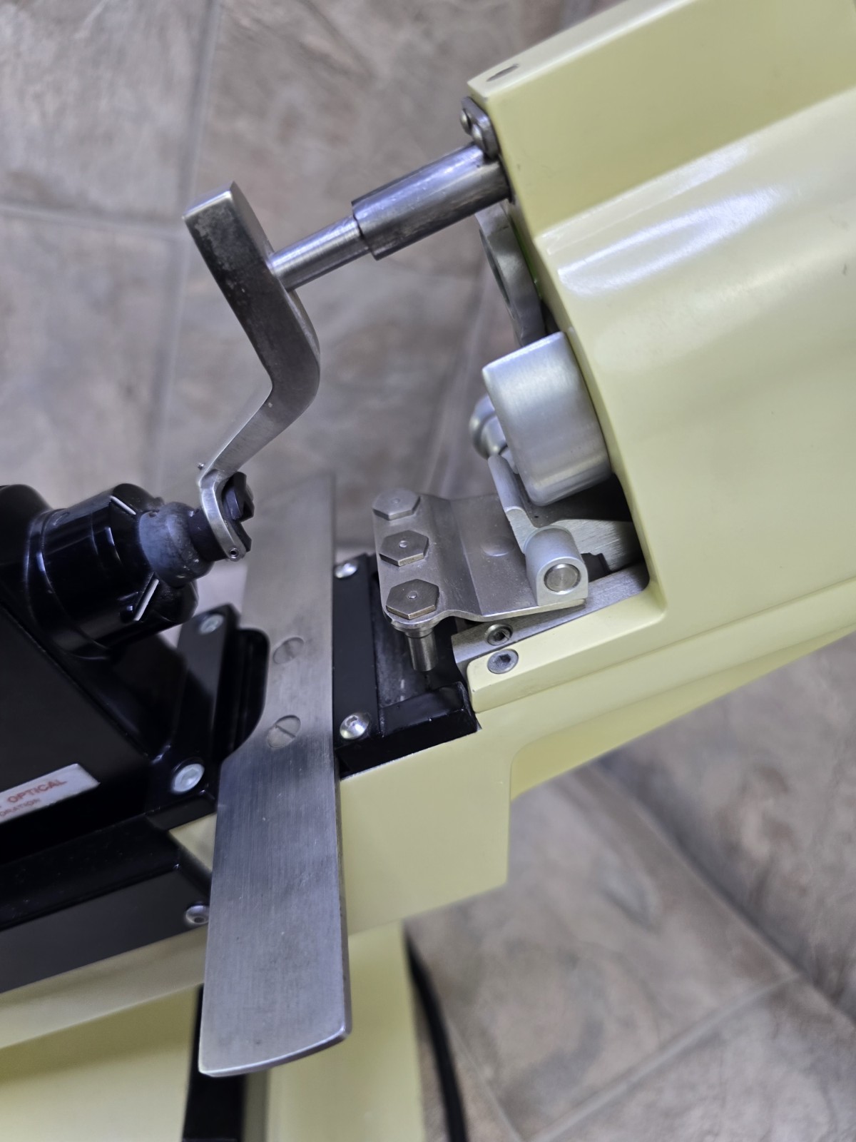 American Optical LENSOMETER (model:12603) 15 Watts /115 Volts