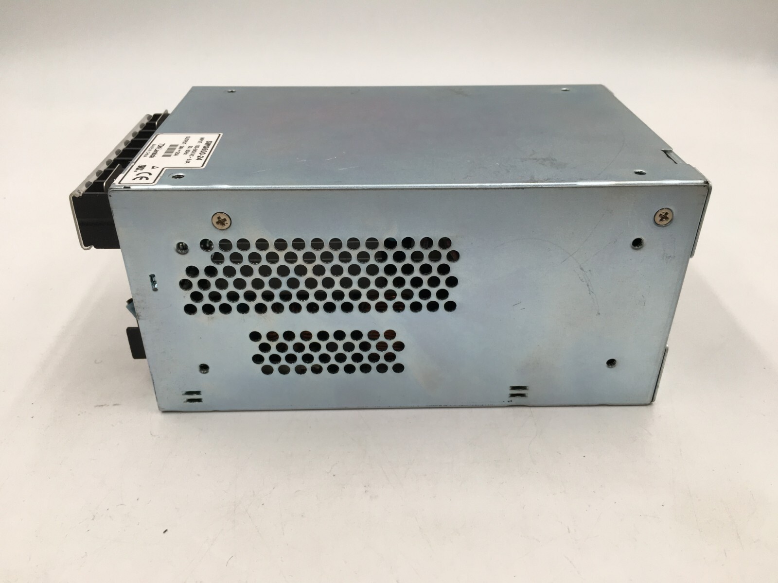 TDK-Lambda SWS600-24 Power Supply 100-240VAC ~ 8.0A, 50 / 60Hz, 24V=25A
