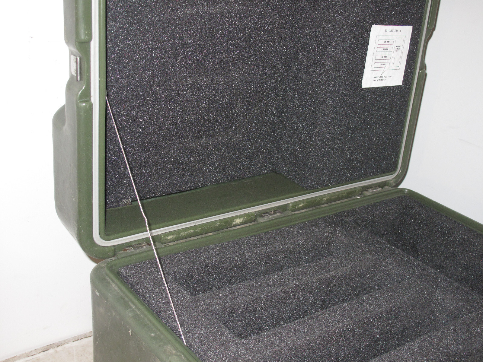 Hardigg Pelican Hard Case Single Hinged Lid AL2318-1205 Foamed laptops 26x21x19