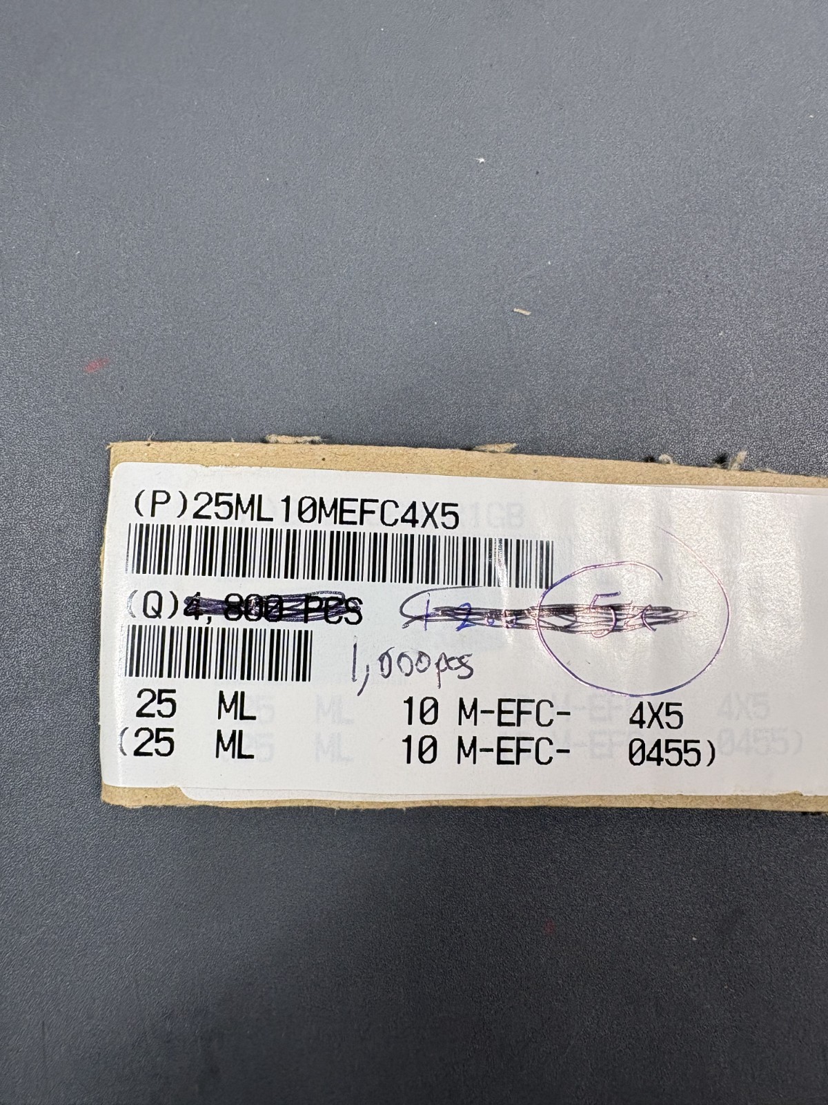 200pcs 10uF 25V Electrolytic Capacitors 105°C Radial Through Hole Japan