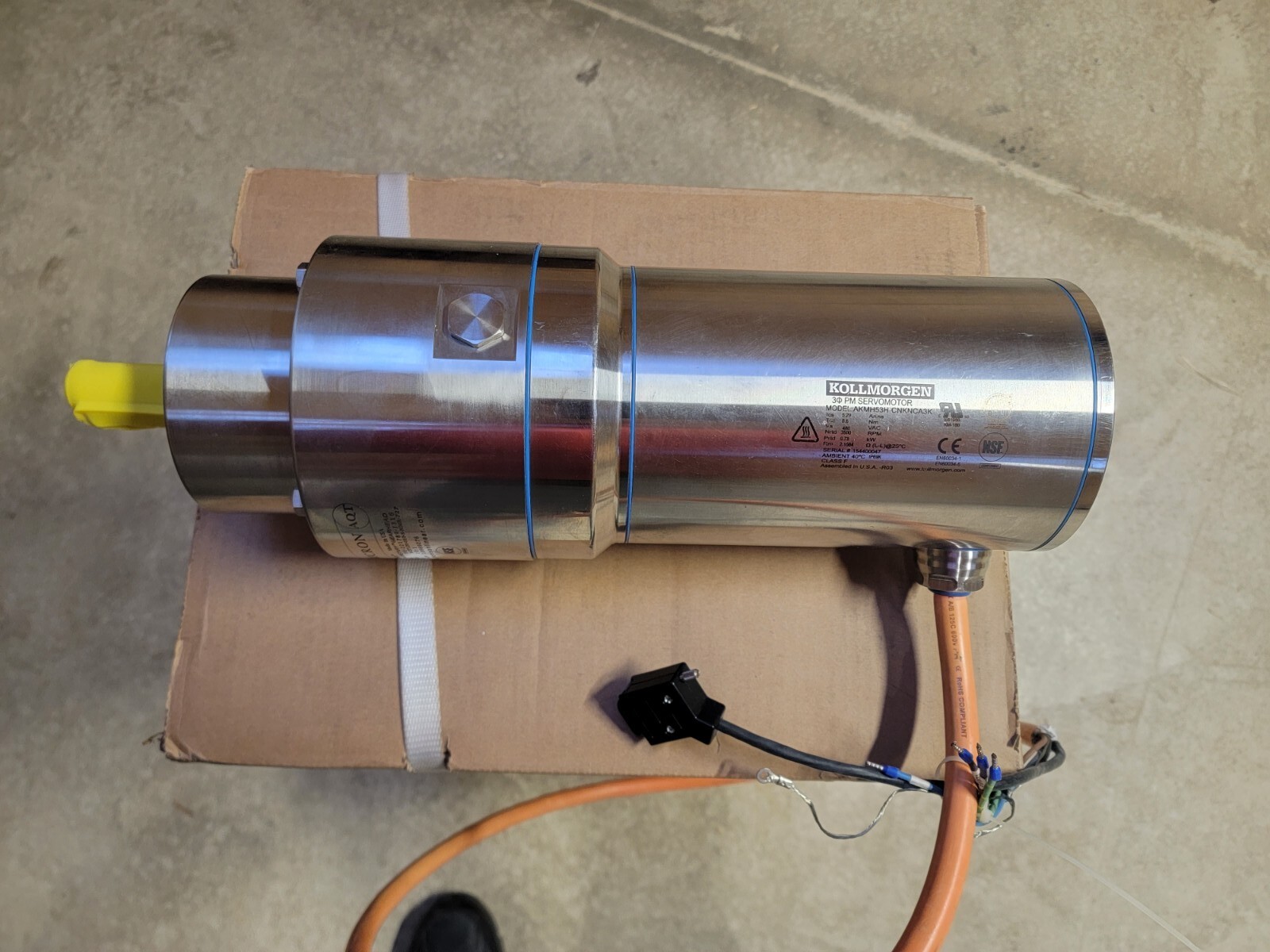 KOLLMORGEN AKMH53H-CNKNCA3K S/S SERVO MOTOR W/ TRUE PLANETARY GEARHEAD NEW