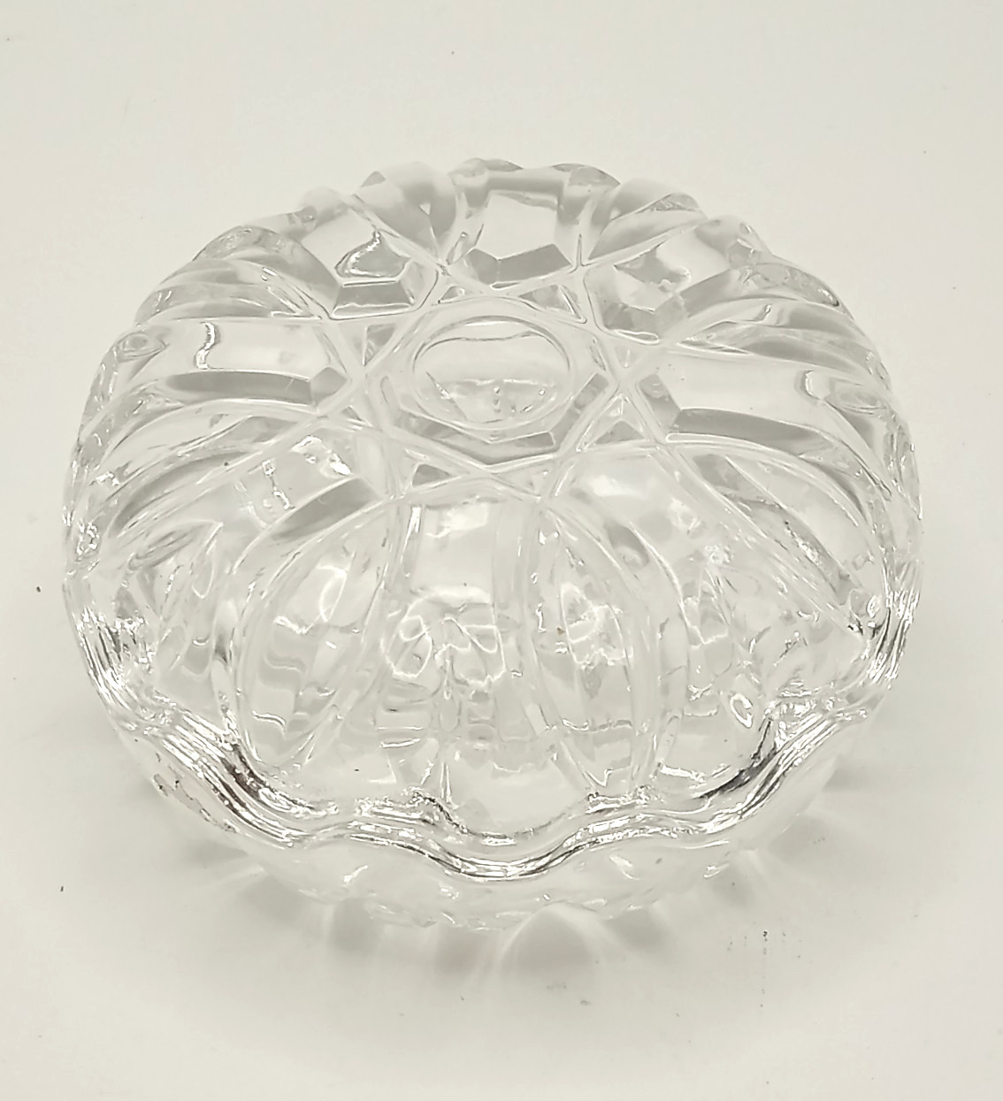 Vintage Clear Crystal Diamond Cut Round Trinket Box Scalloped Edge Jewelry Dish