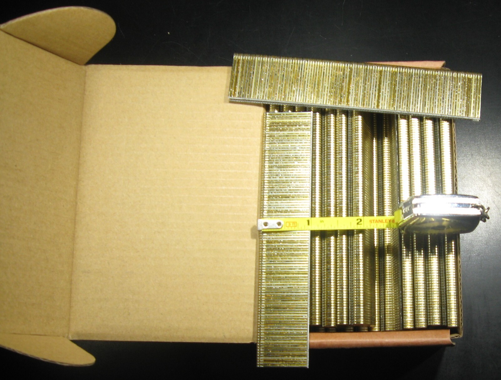 18 gauge 1/4″ Narrow Crown Staples 5000/bx Galvanized Chisel Point 1″ long