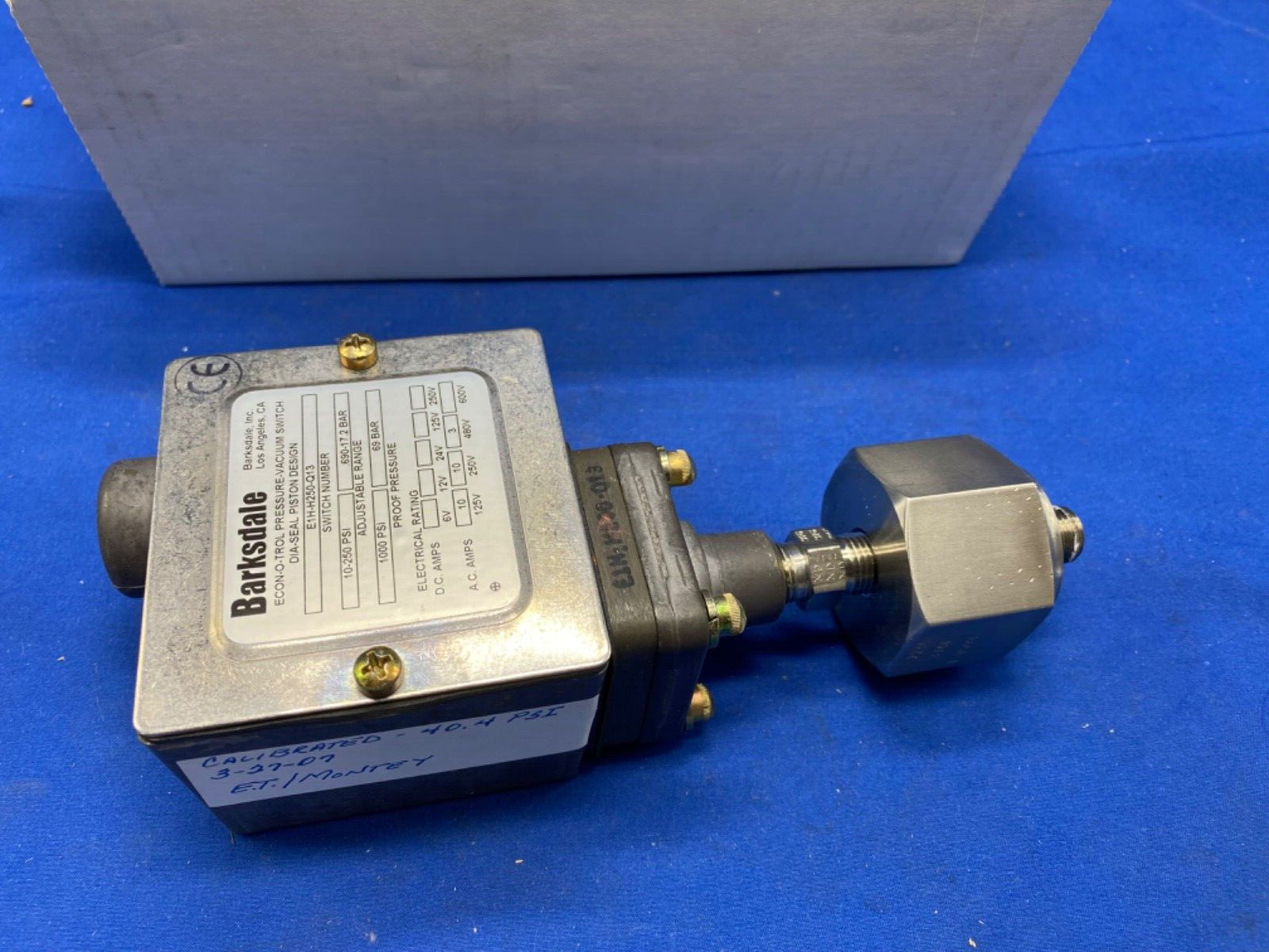 U.S. Filter Wallace & Tierman U24860, Barksdale pressure switch E1H-H250-Q13