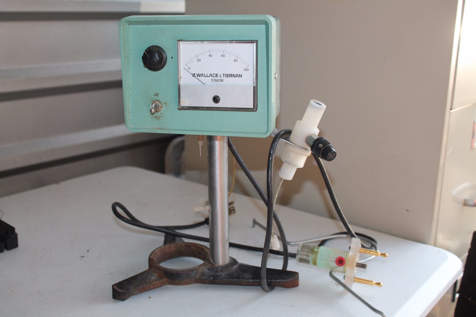 Wallace And Tiernan Titrator Pressure Machine
