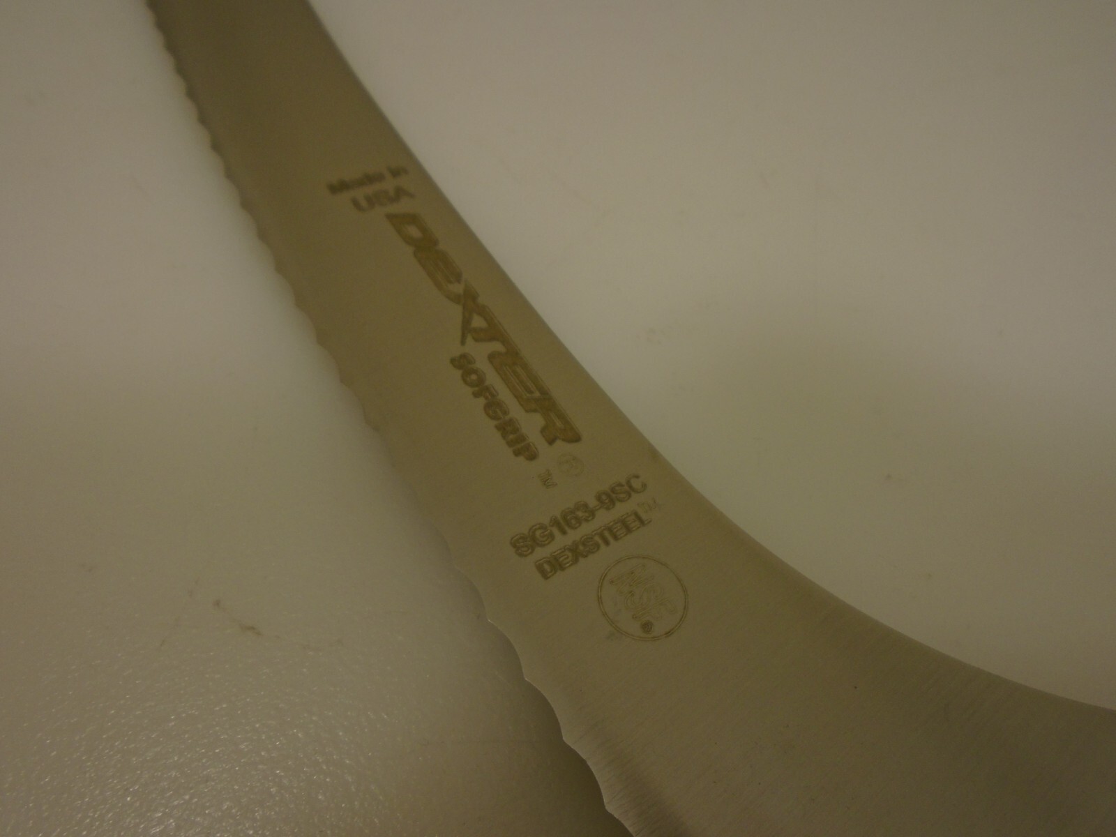 Dexter USA Set (2) 9″ Offset Scalloped Slicer Bread Knives Black Factory Second