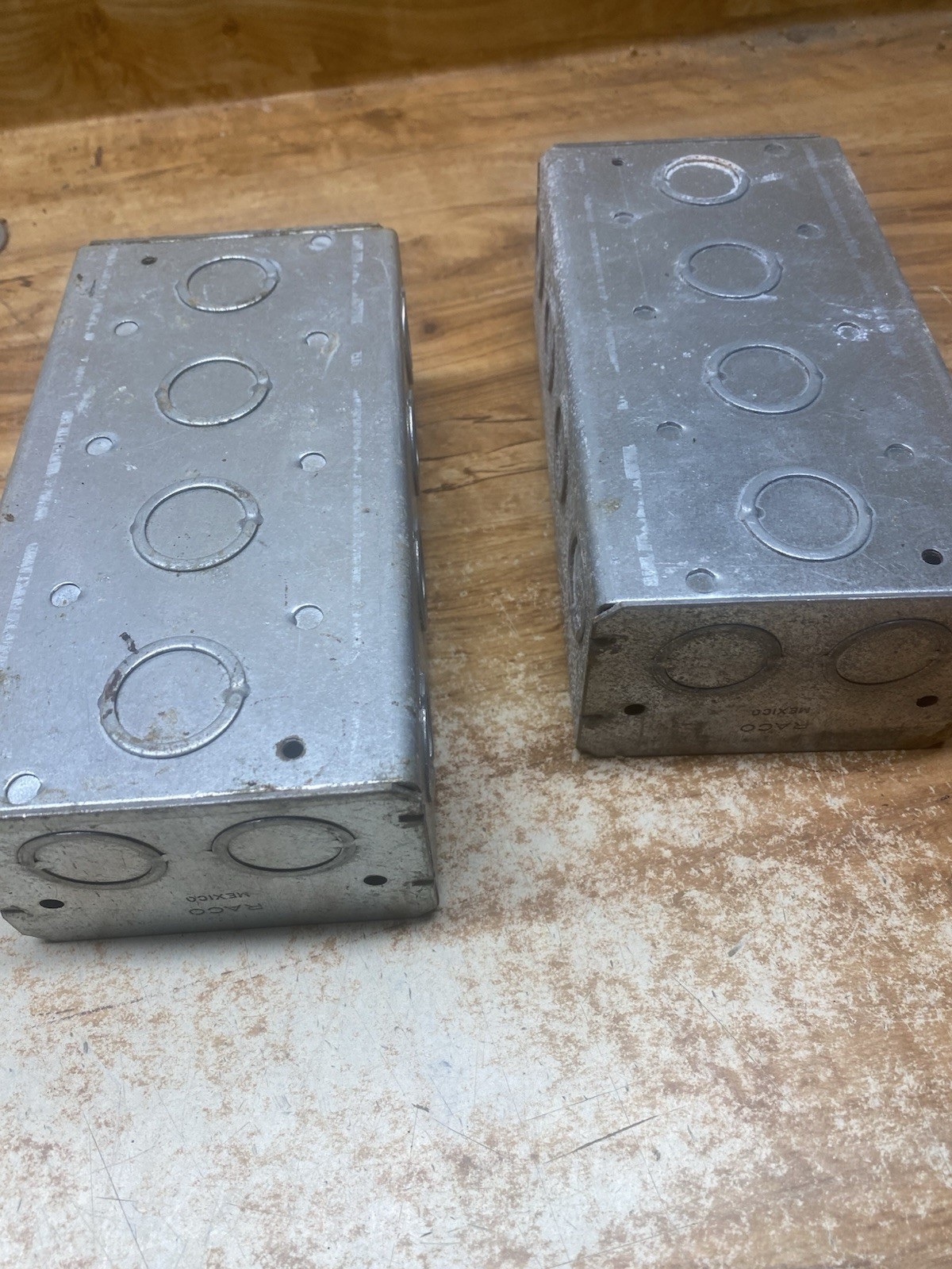 4-Gang Metal Electrical Junction Box with 1/2 » Knockouts New old stock Lot of 2