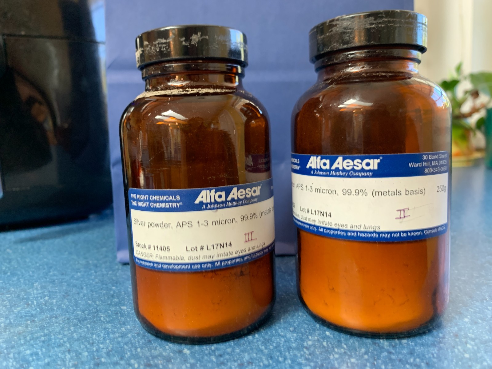 Silver Powder, APS 1 -3 micron, 99.9% pure, Alfa Aesar /Thermo Fisher Scientific