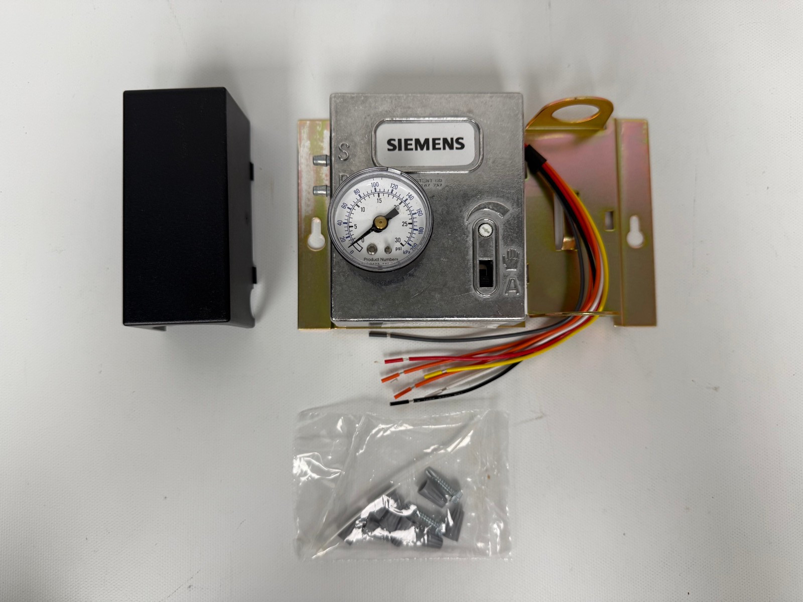 SIEMENS 545-208 ANALOG OUTPUT PNEUMATIC TRANSDUCER AO-P TRANSDUCER NEW