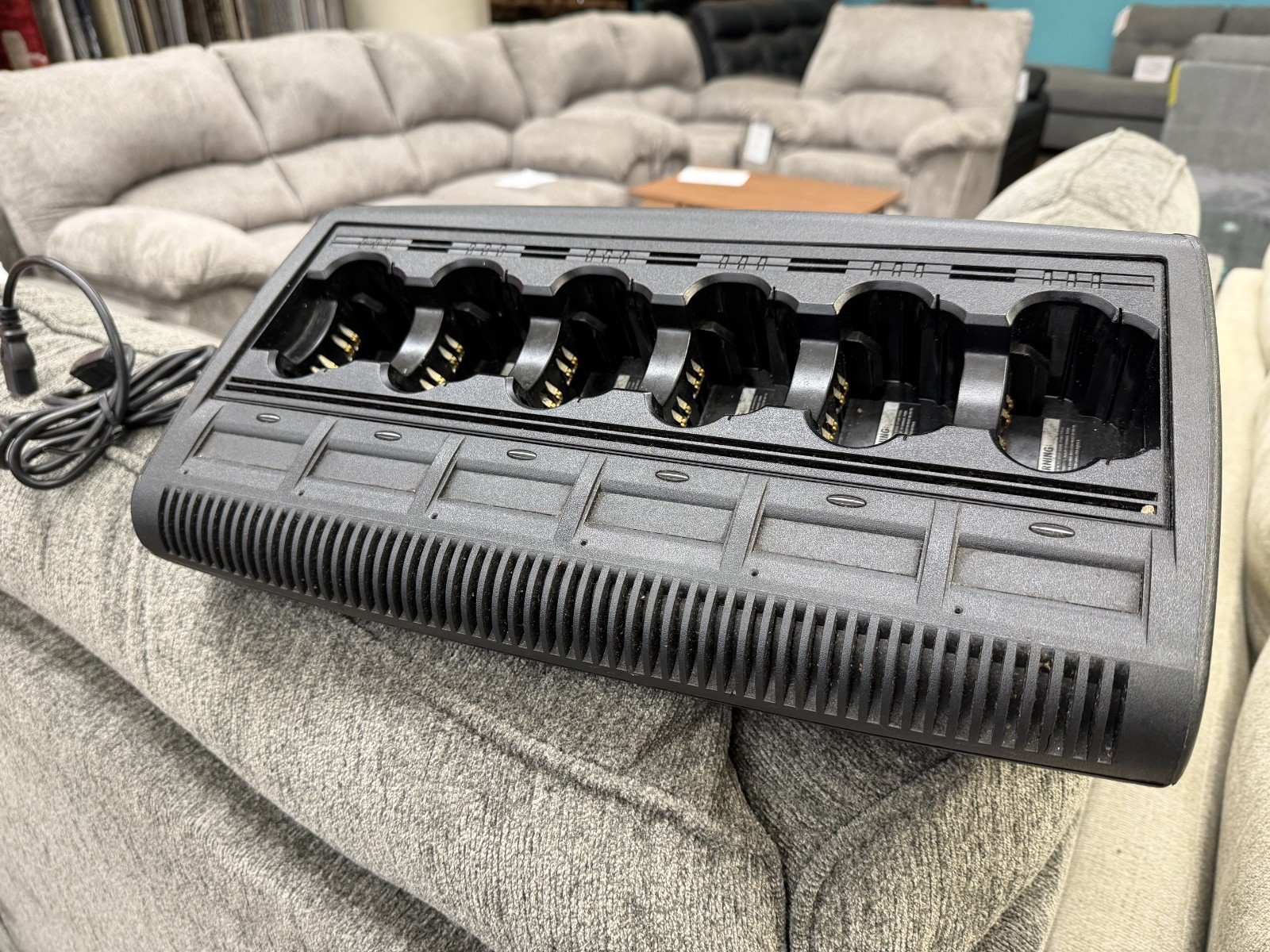 OEM Motorola IMPRES WPLN4121BR 6-Bay Charger XTS2500 XTS5000 HT1250 w/Cord