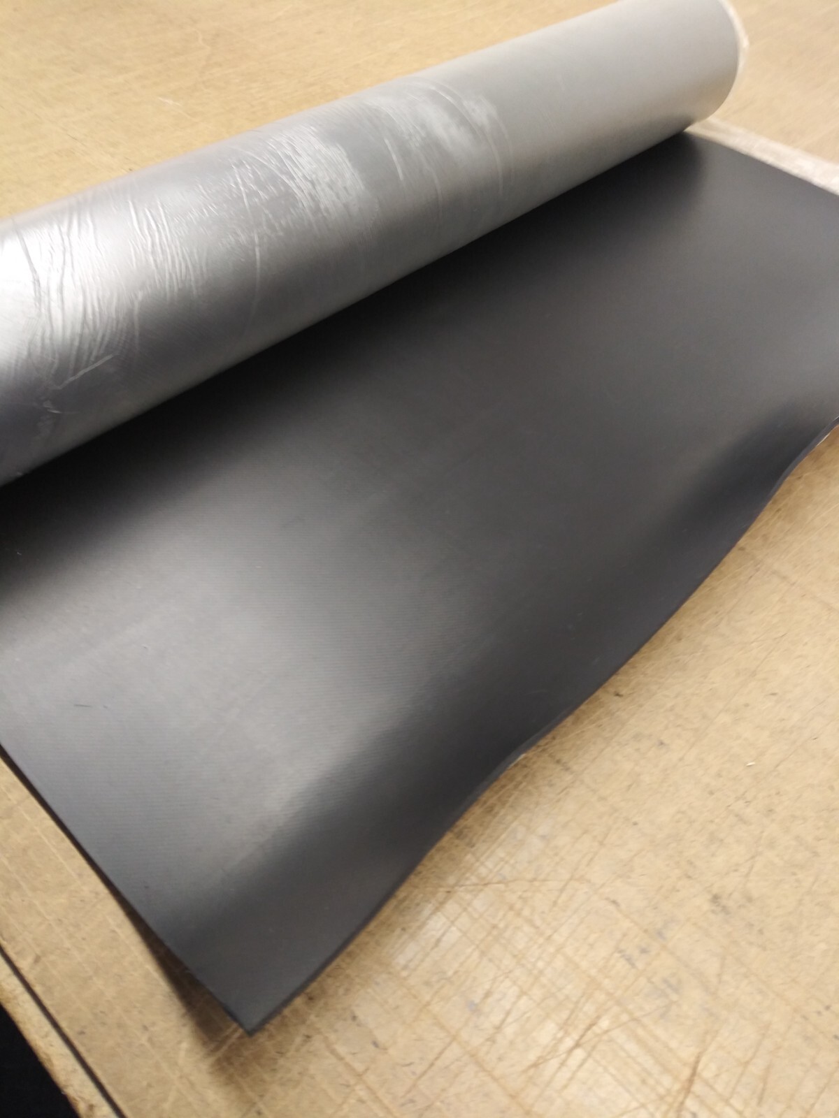 Viton ® Rubber Sheet FKM75 Fluoroelastomer Material 1/16″ Thick x 6″ x 6″ Sq Pad