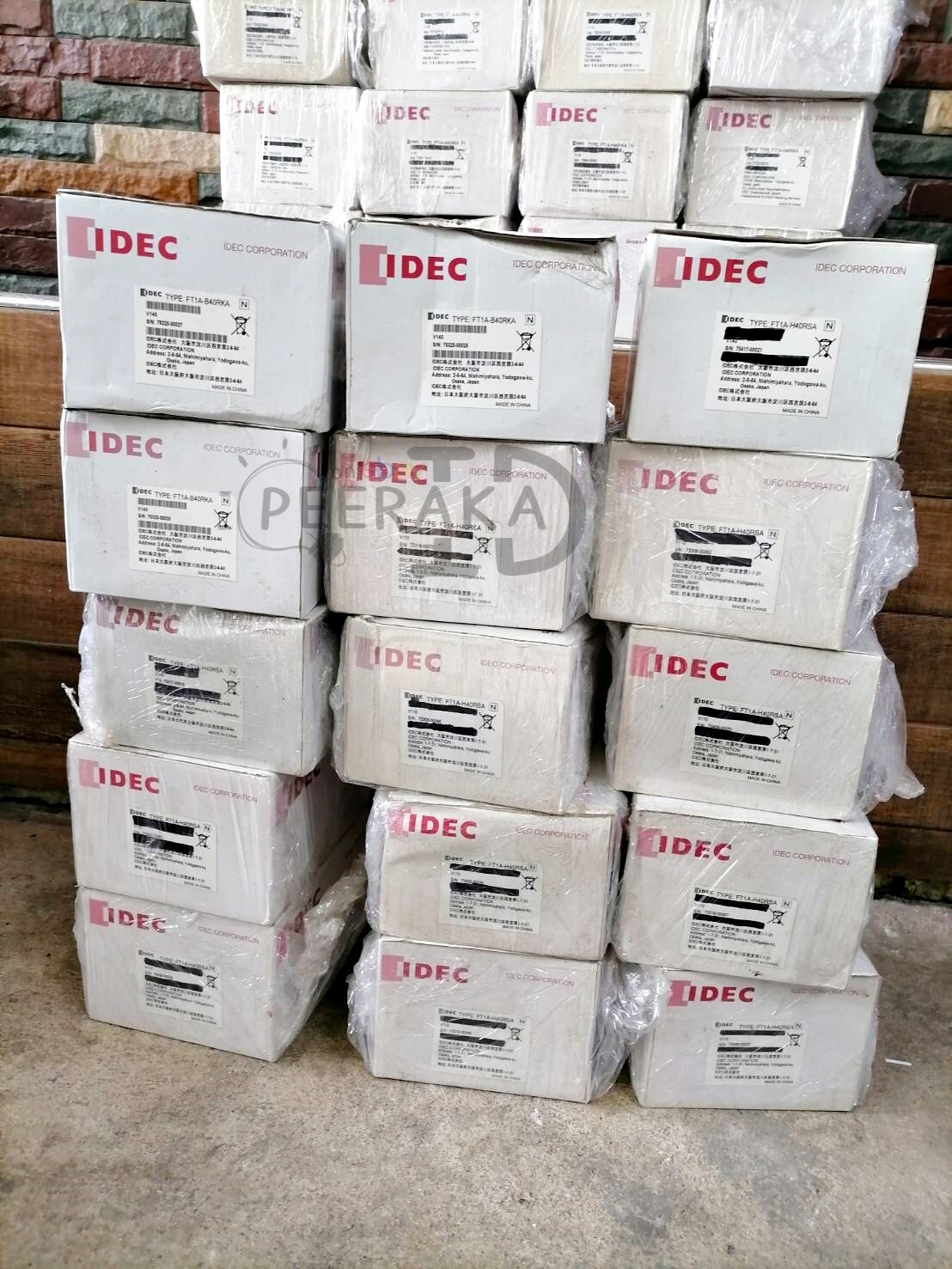 Brand New IDEC FT1A-H40RSA PLC – 40 I/O SmartAXIS Controller, Fast Ship