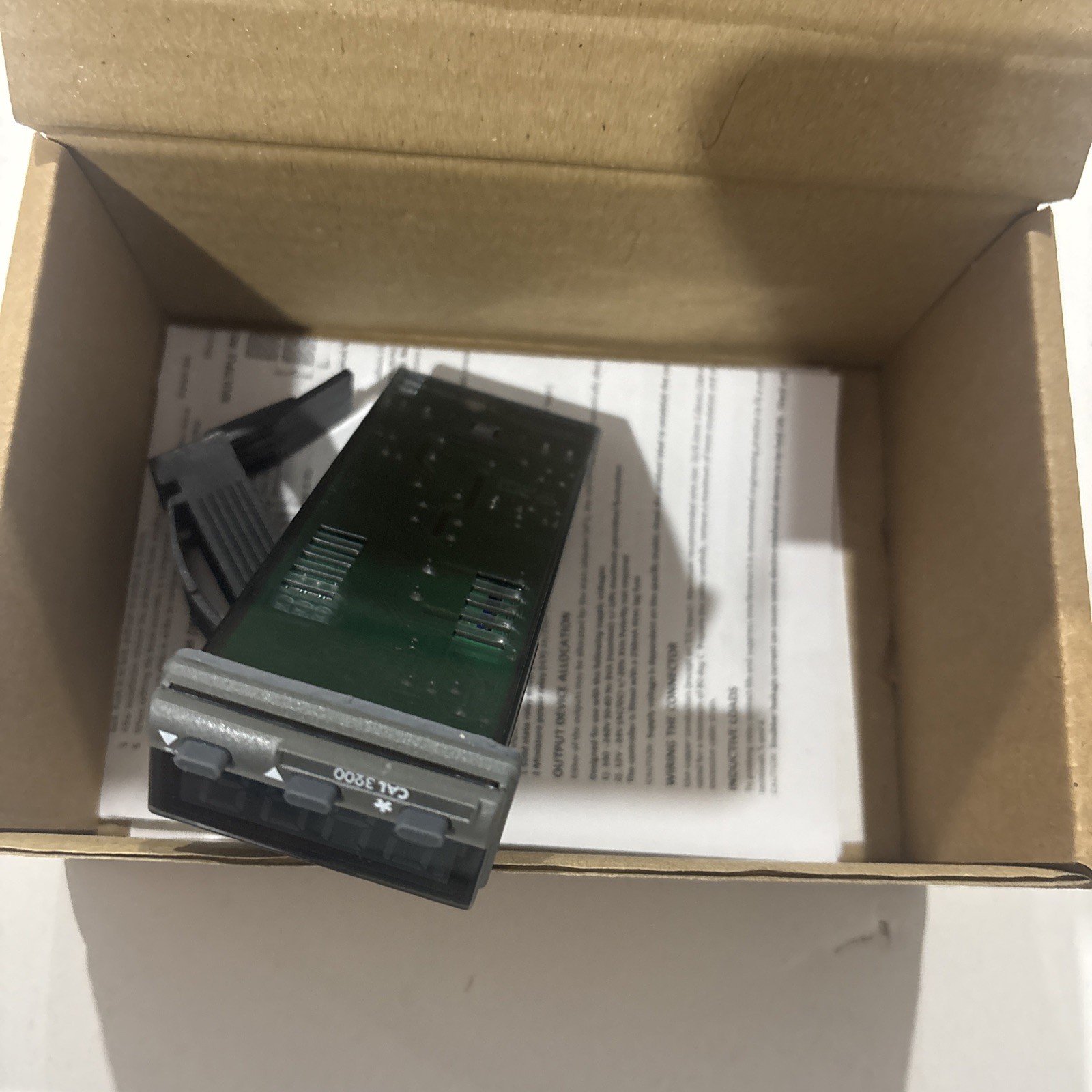 CAL CONTROLS 3200 PID Temperature Controller CODE: 320050 New