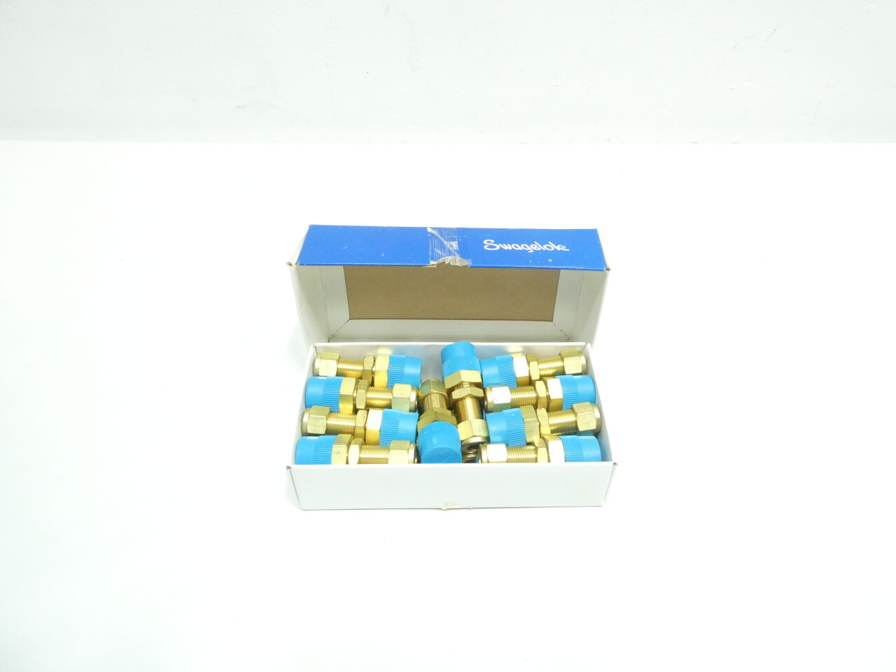 Box Of 20 Swagelok B-600-11-8 Stainless Straight Adapter 3/8in Tube 1/2in Npt