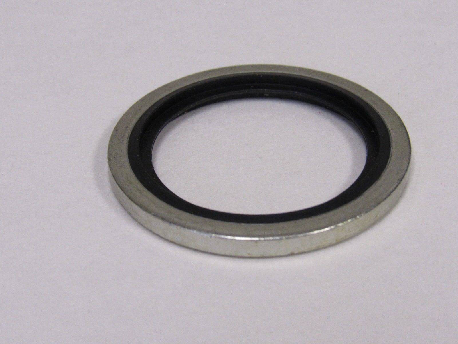 3/8 INCH SEALING WASHER W/ BUNA SEAL FOR 3/8″ BSPP THREADED PORT CONNECTIONS