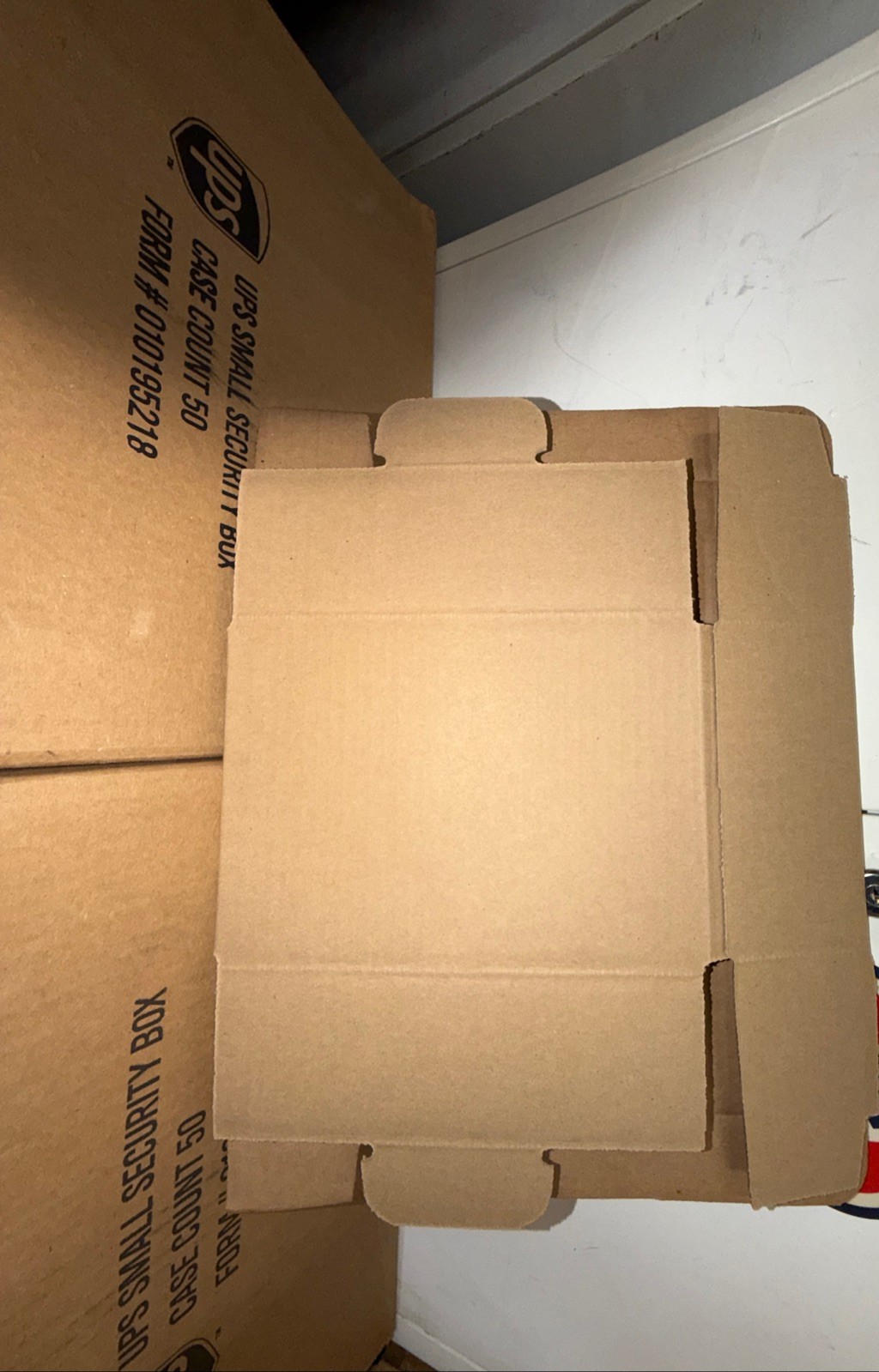 50 Pieces 9″ x 6″ x 3″ Corrugated Mailer Shipping Boxes – * LOCAL PICK UP ONLY *