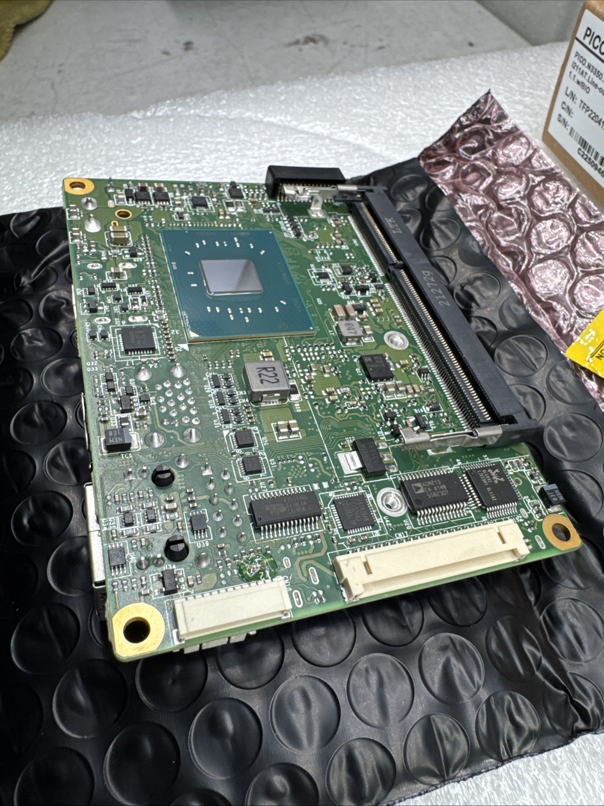 New! PICO-APL1 – Embedded Single Board Computers TFP2204127 HDMI LVDS DDR3