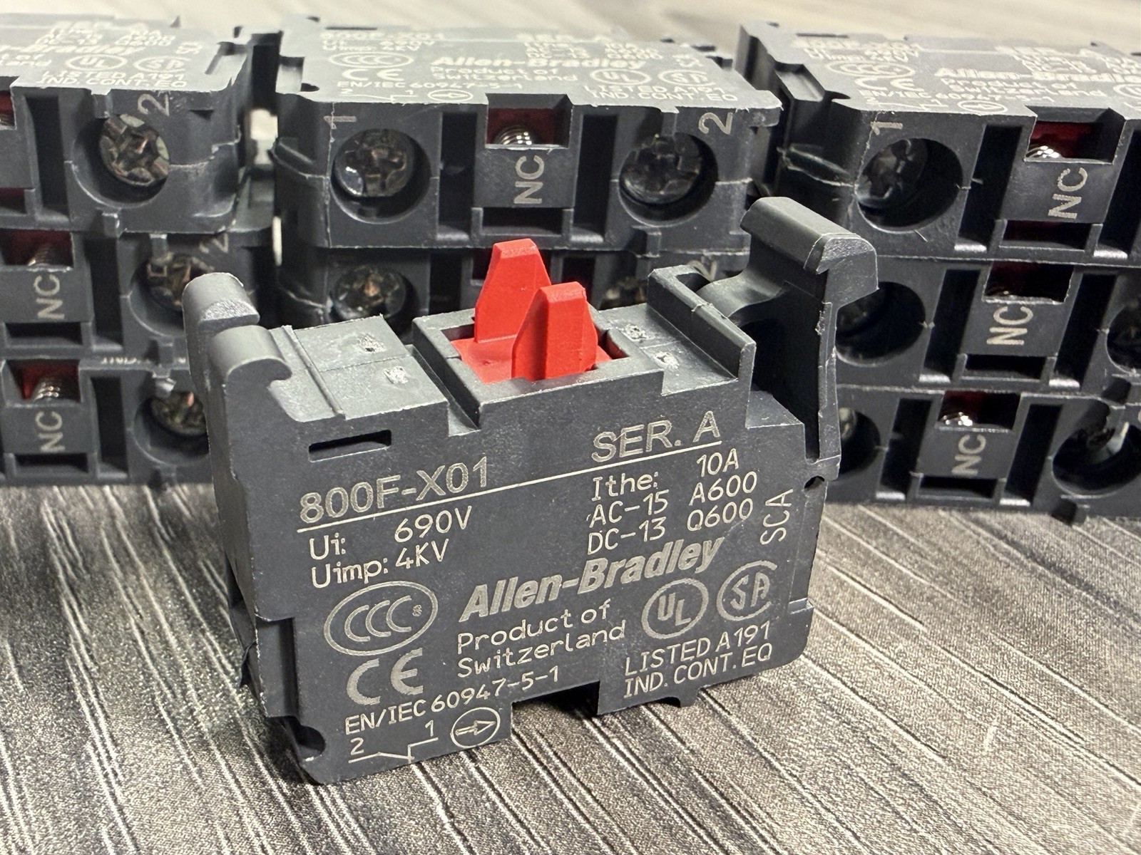 Allen‑Bradley 800F‑X01 Ser A Contact Block 1NO 600V Auxiliary Contact – QTY-10
