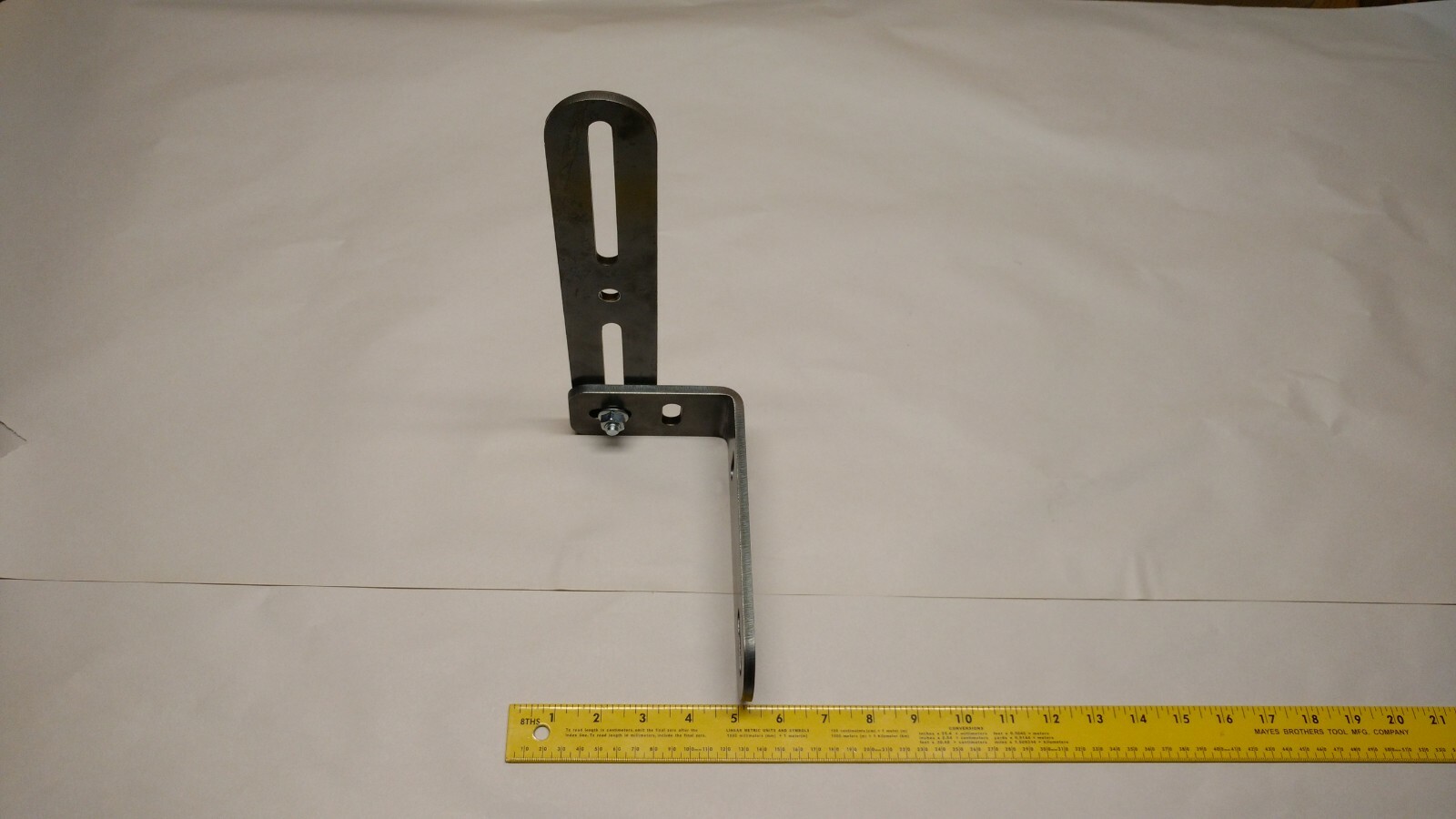 UNIVERSAL TRACTOR MONITOR MOUNTING BRACKET KIT – JOHN DEERE – CASE IH – AGCO