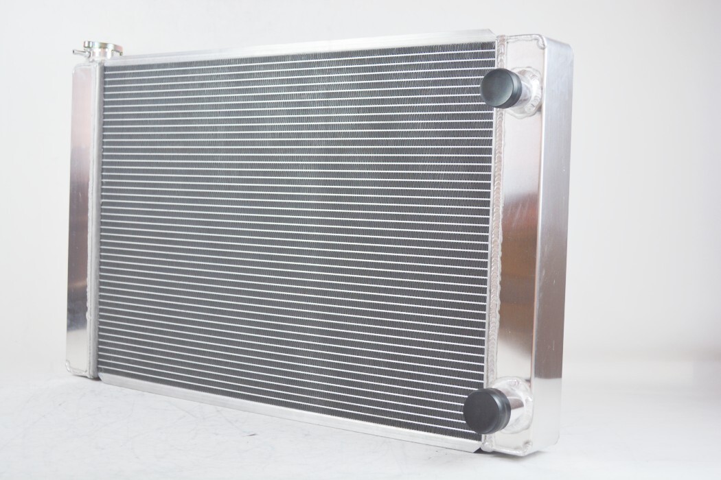 3-Rows Radiator Universal Double Pass Core Size: 26″(L)x18″(H)x2.25″(THK)