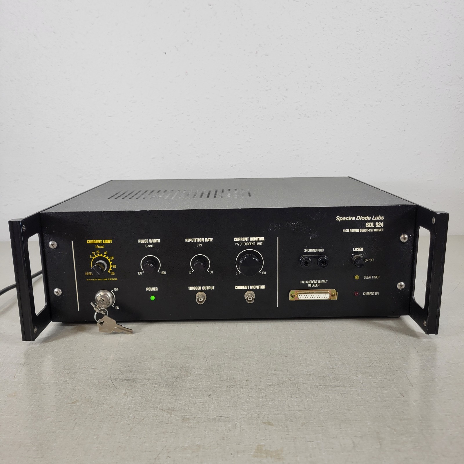 Spectra Diode Labs SDL-924 High Power Quasi-CW Pulsed Laser Driver 100 Amps Max