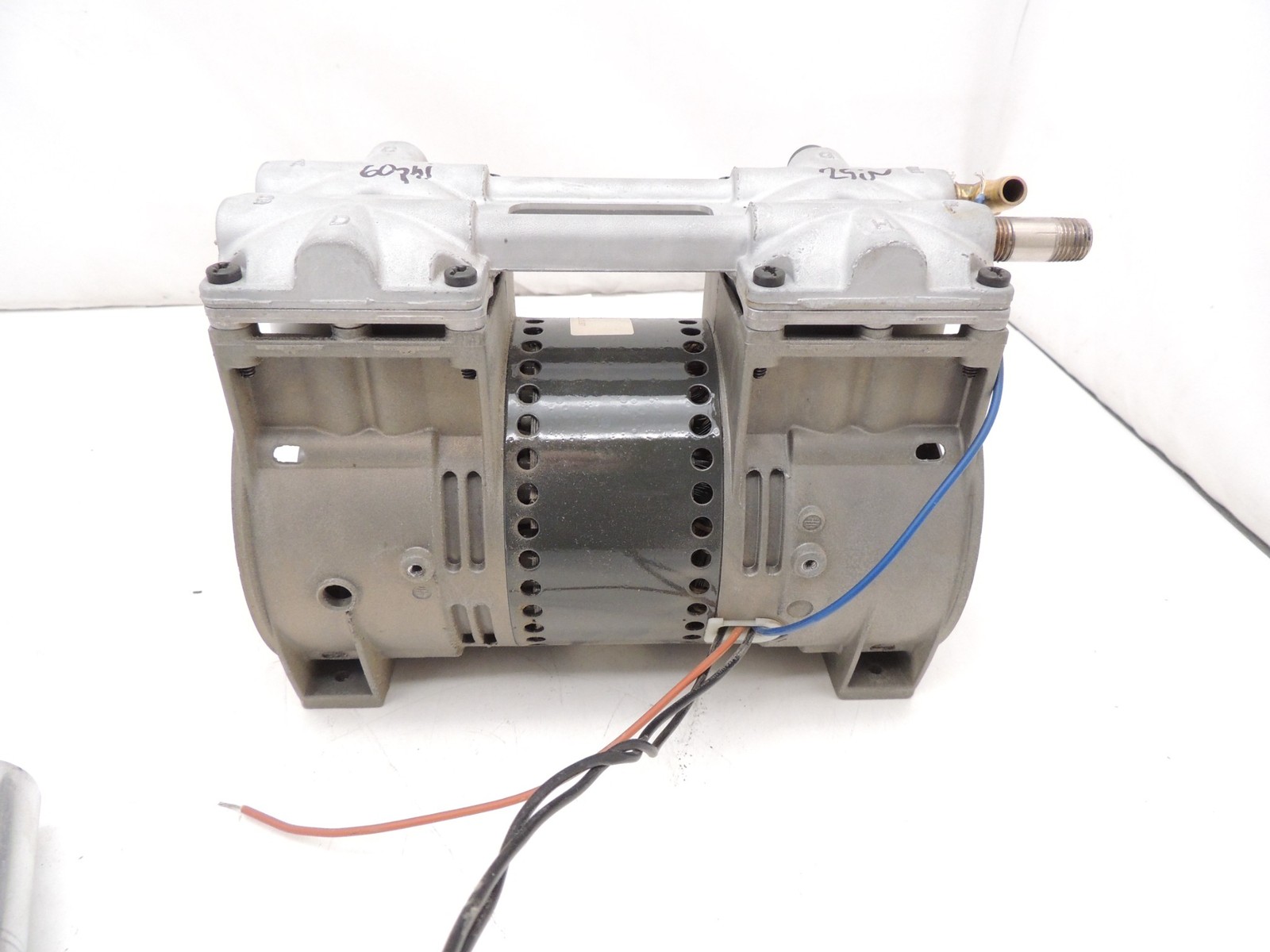 Rietschle Thomas 2660CE Vacuum Air Compressor Pump 15-25 in hg 30-60 psi