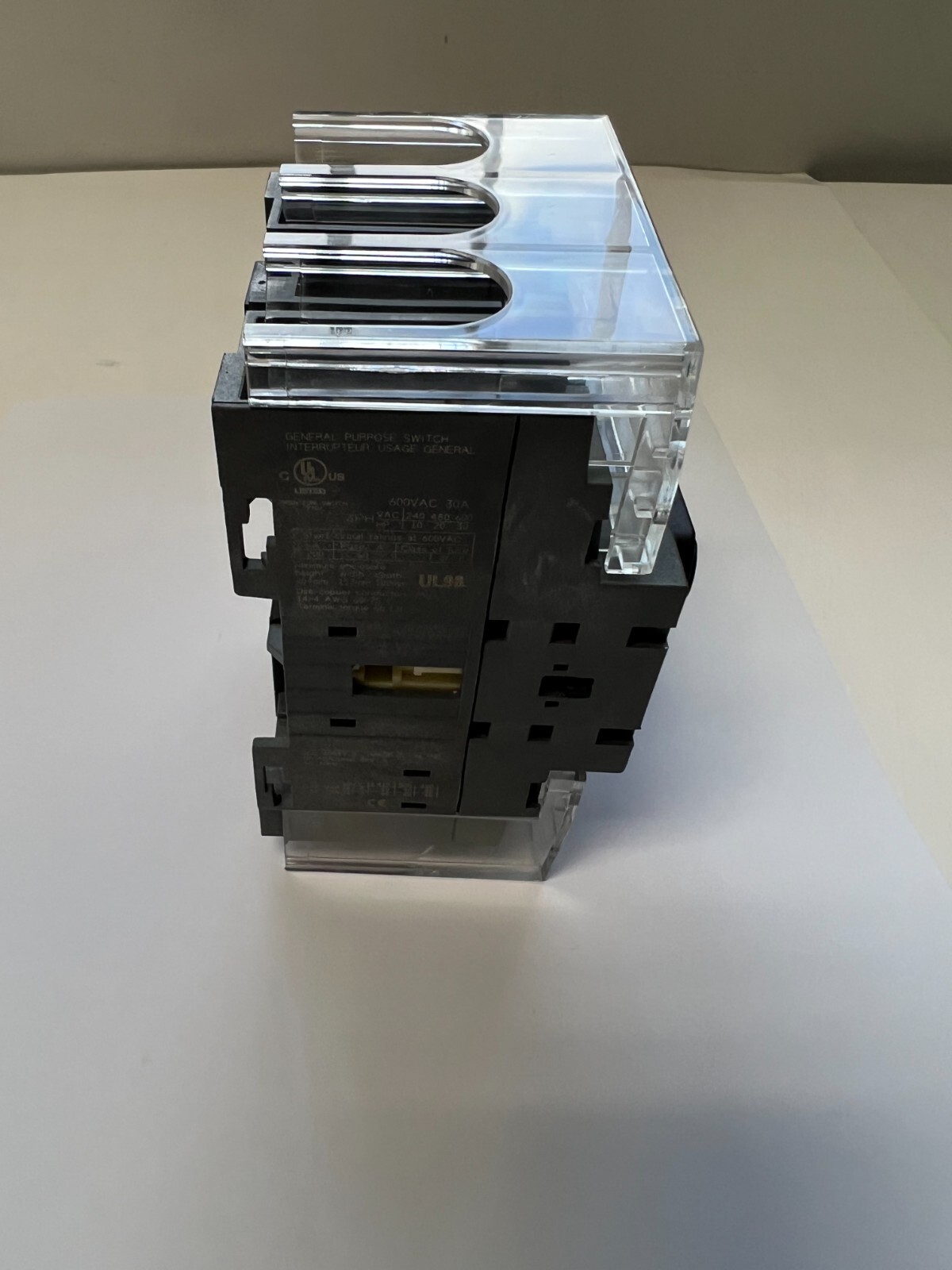 ABB P/N: OT30F3 3 POLE 30 AMP LOAD BREAK SWITCH 750V NEW