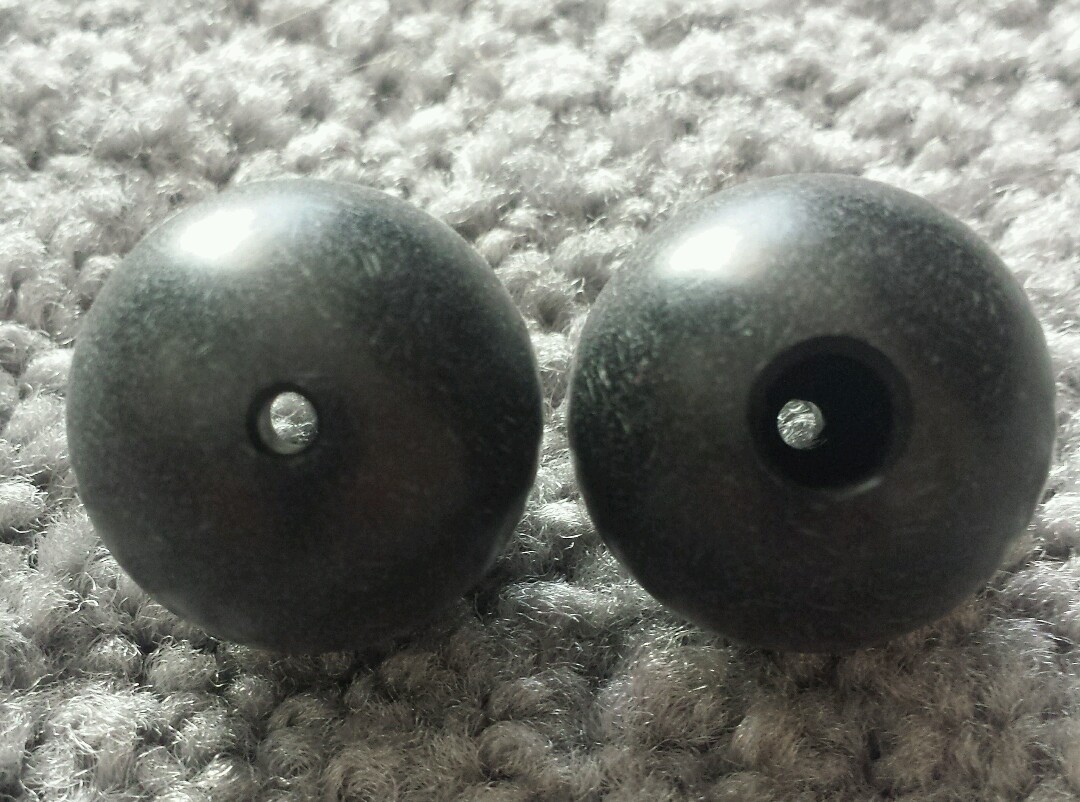 10pcs 1″ Dia Plastic Ball ● Black ● drilled through hole .105 countersunk .245 ●