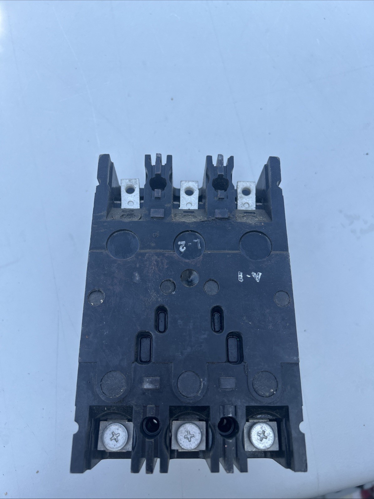 GE General Electric THED136030 30 Amp 600V 3-Pole Circuit Breaker 30A 3P