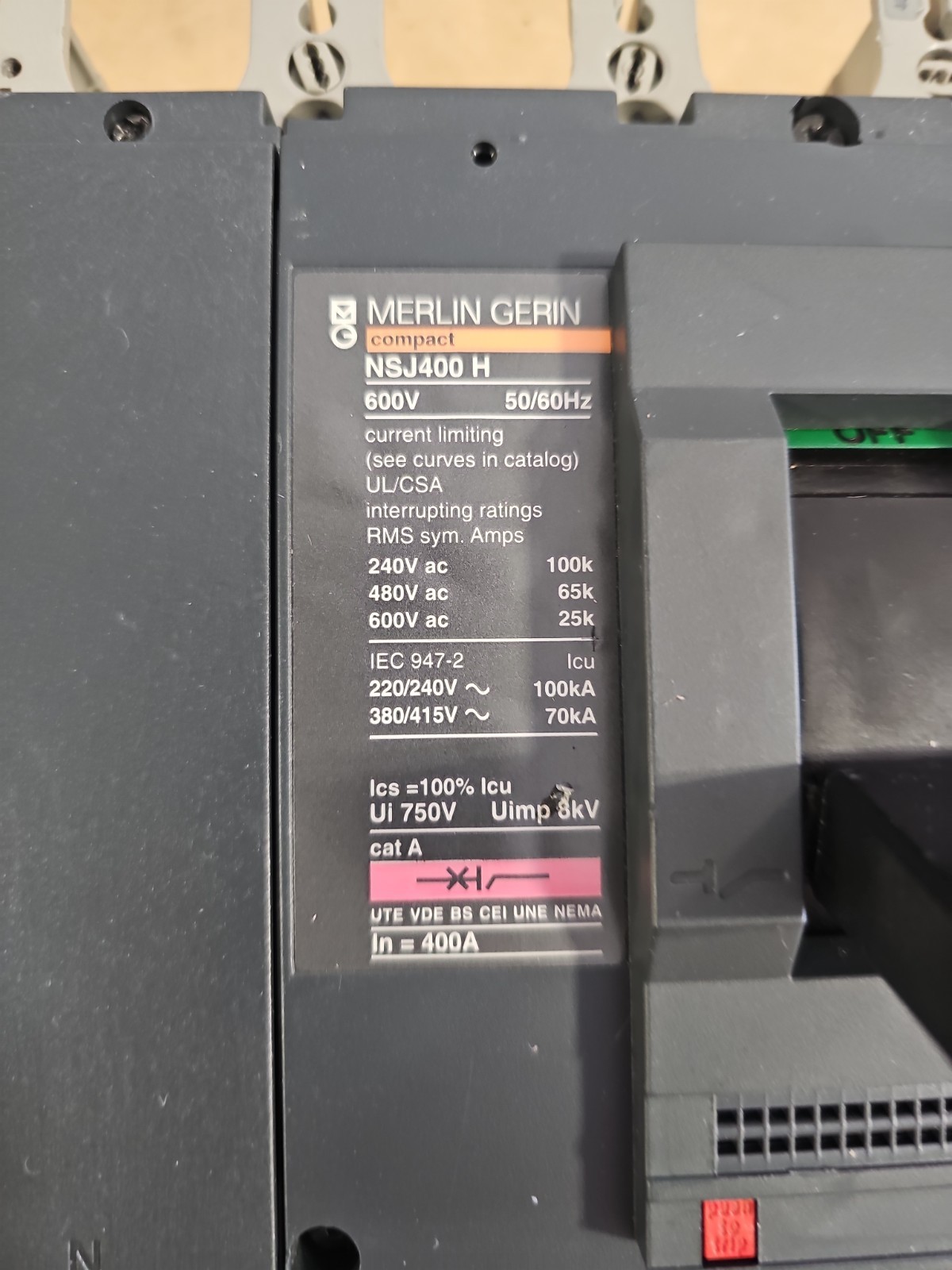 Merlin Gerin NSJ400 NSJ400 H Circuit Breaker 400A 600V 3P