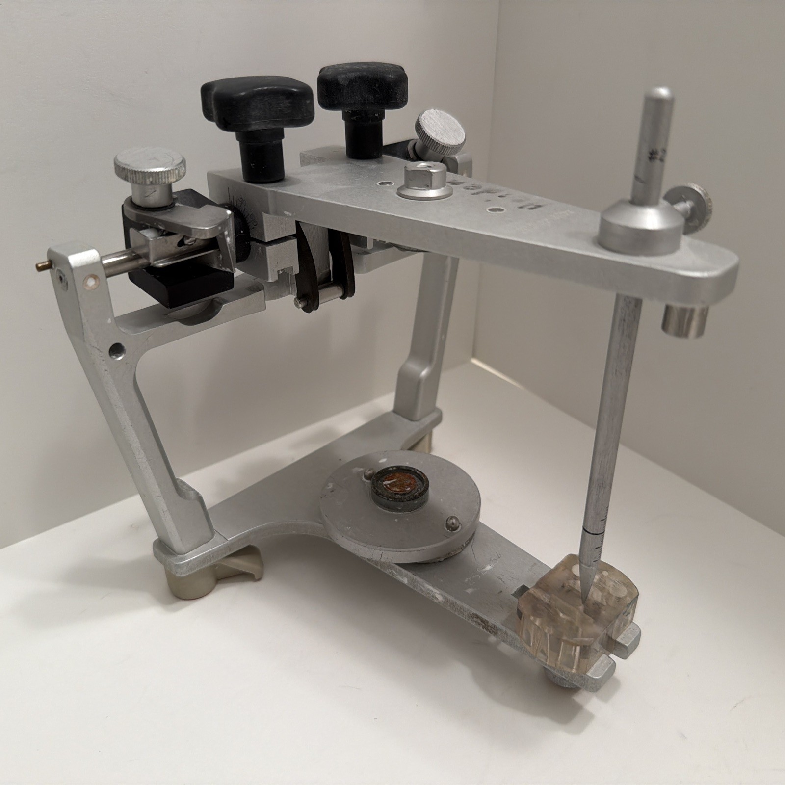 Whip Mix Dental Articulator – Model 3040