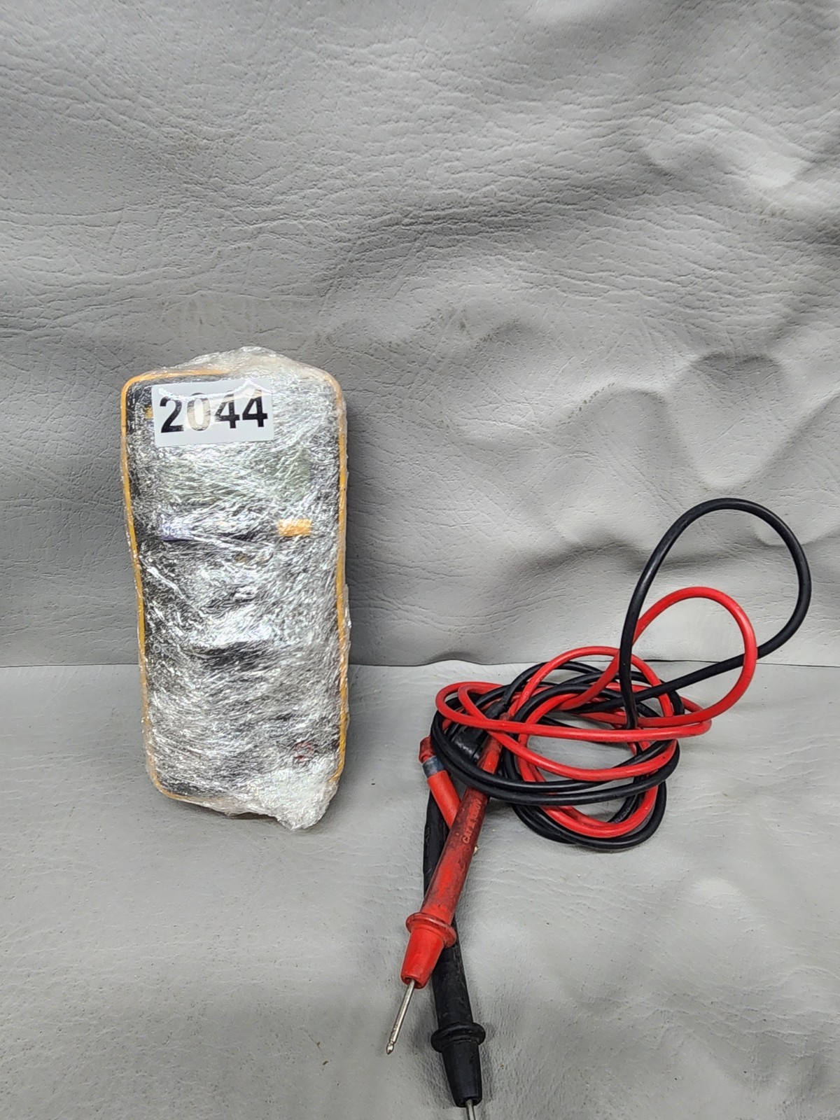FLUKE 107 CAT III 600V Digital Multimeter.