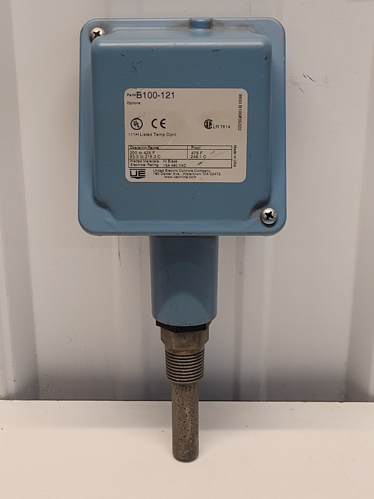 UNITED ELECTRIC B100-121 TEMPERATURE CONTROL NEW NO BOX m4