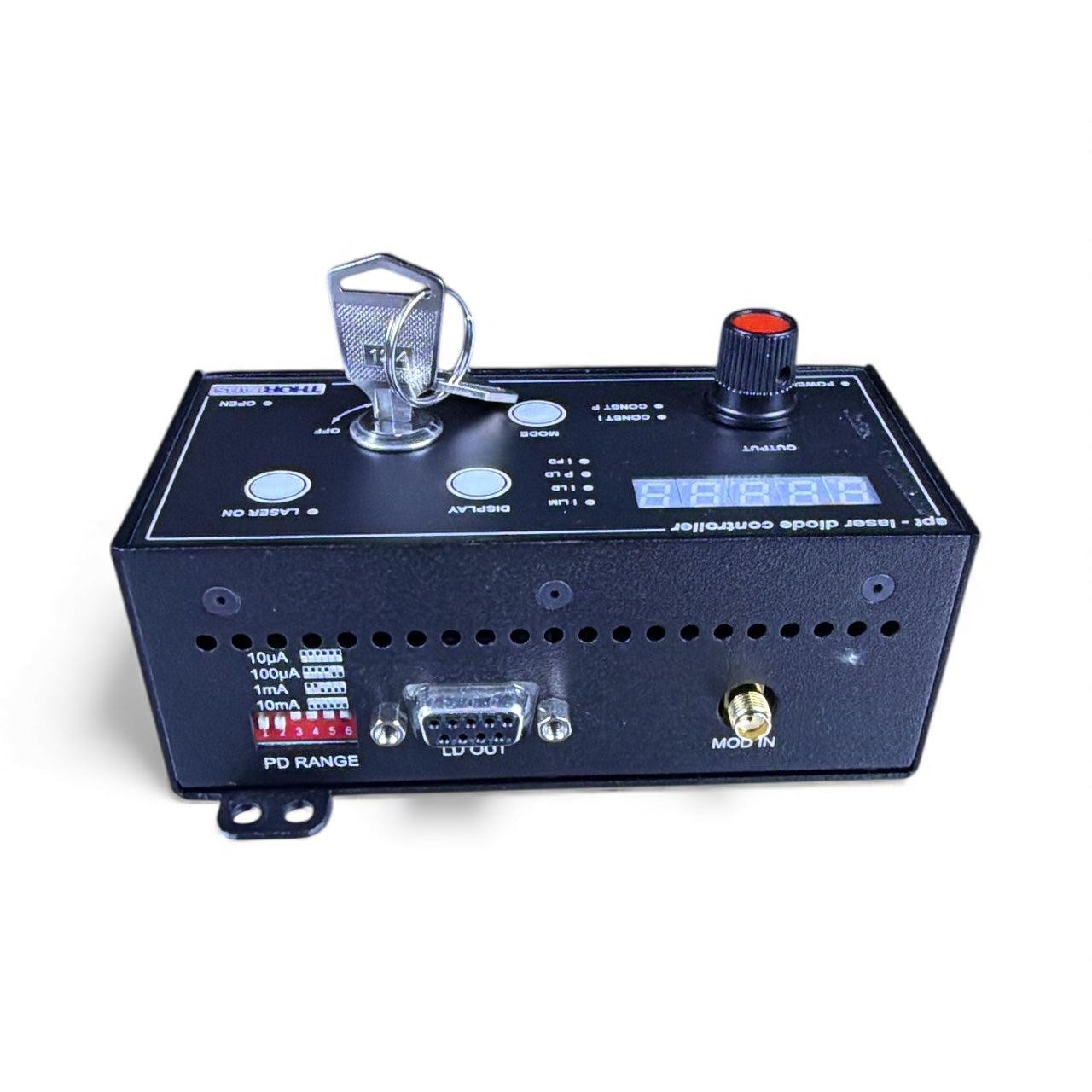 Thorlabs APT Laser Diode Controller TLD001 w/ PSU CAB400 – Used