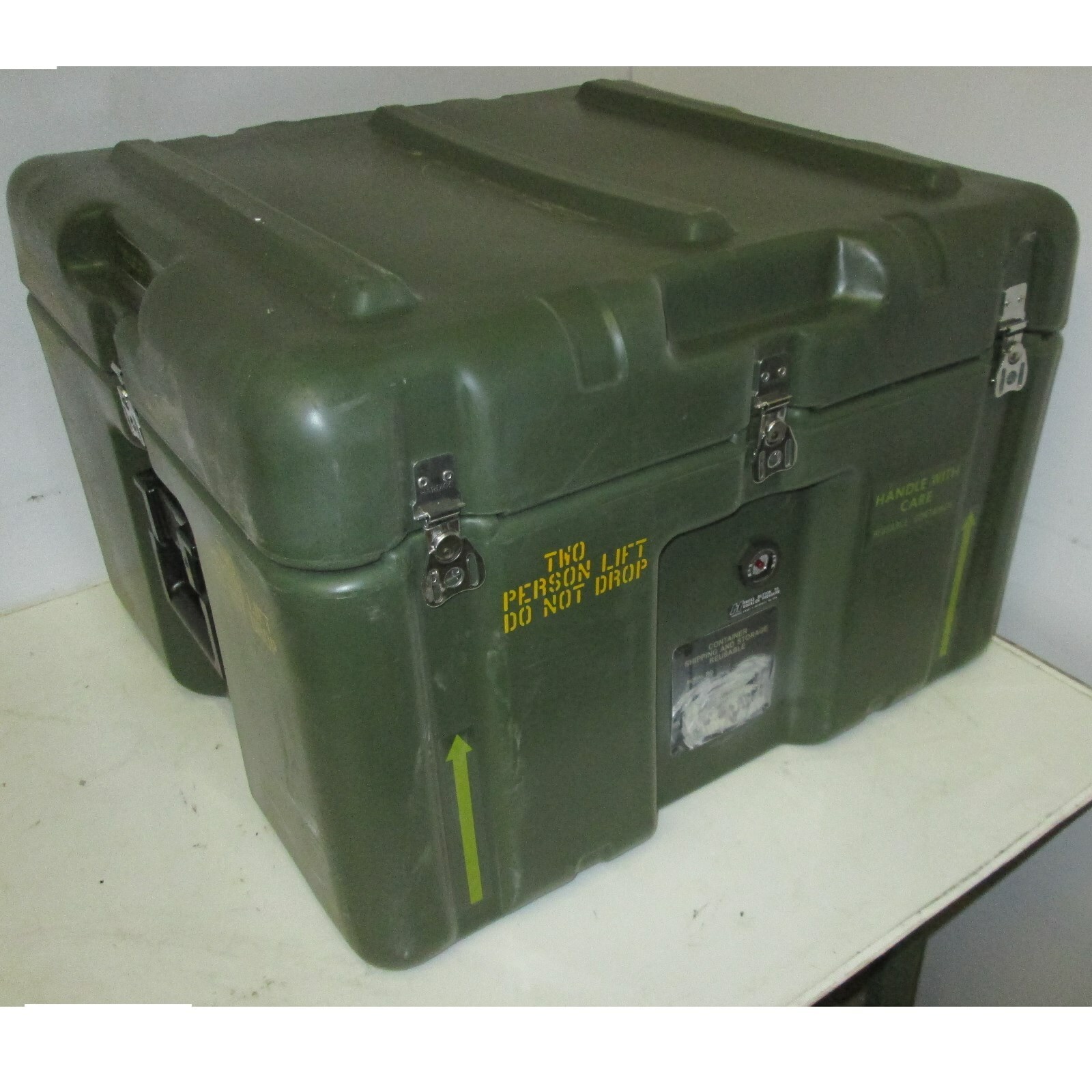 Hardigg Pelican Hard Case Single Hinged Lid AL2318-1205 Foamed laptops 26x21x19
